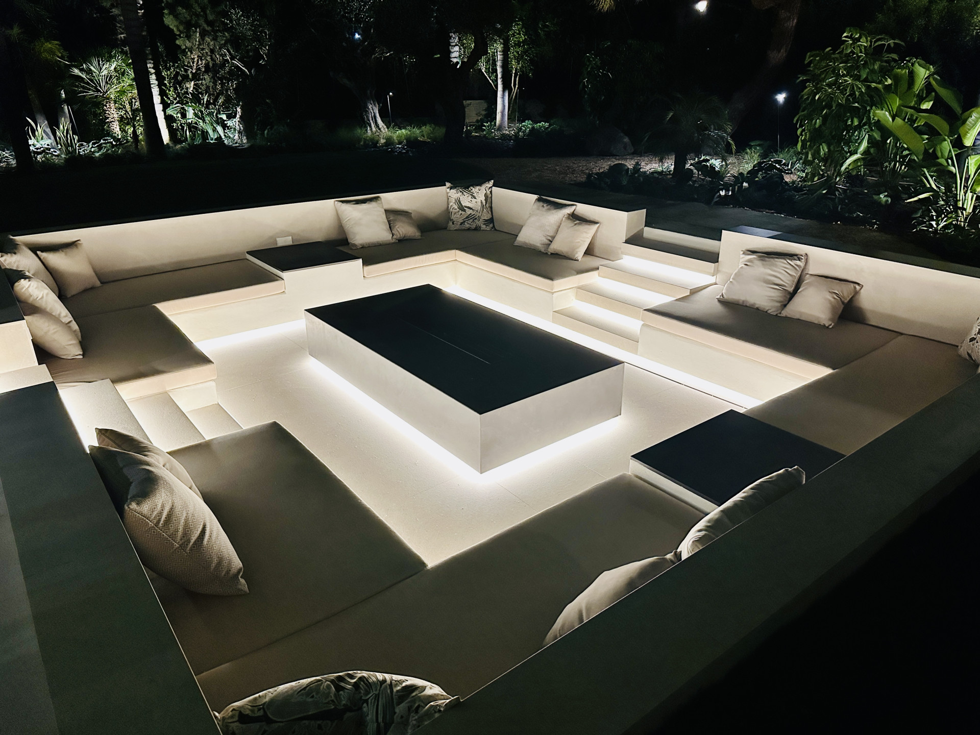 Exquisite moderne Villa in Gated Hacienda Las Chapas, Marbella Ost — Foto 30