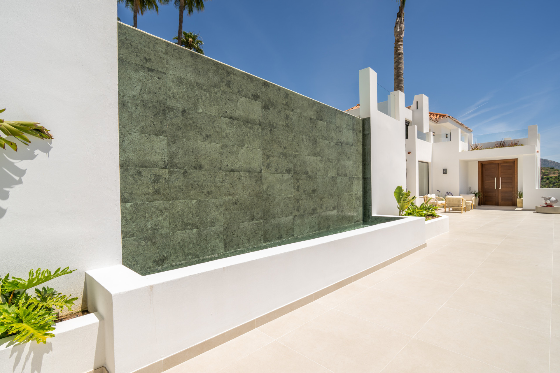 Exquisite mediterrane Villa in Las Lomas de Nueva Andalucia mit Panoramablick — Foto 37