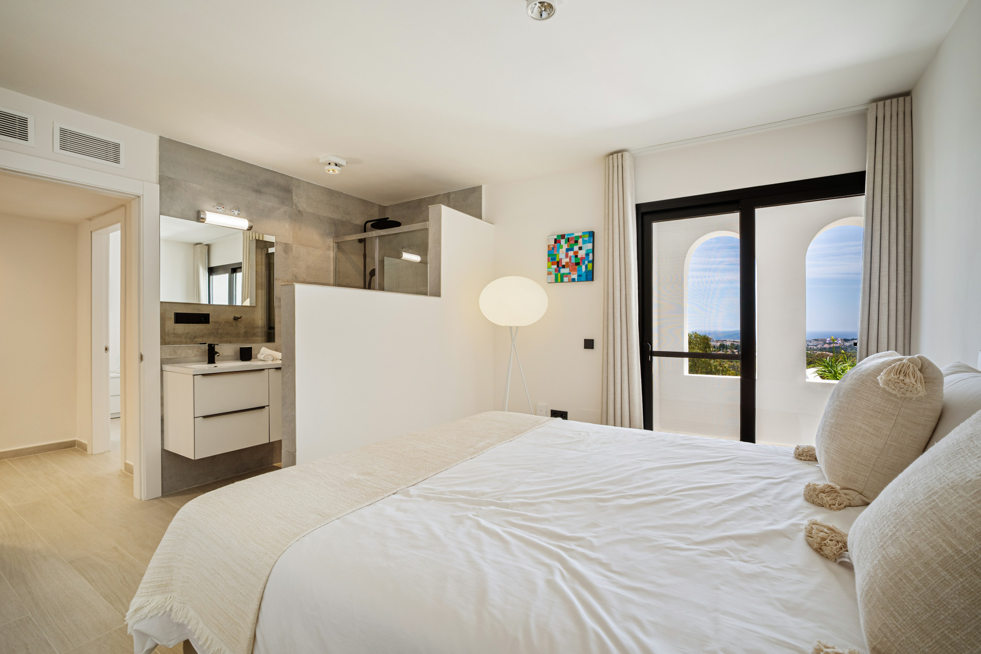 Exquisite mediterrane Villa in Las Lomas de Nueva Andalucia mit Panoramablick — Foto 23