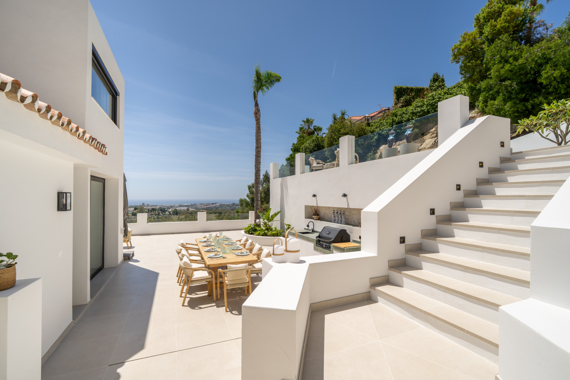Exquisite mediterrane Villa in Las Lomas de Nueva Andalucia mit Panoramablick — Foto 28