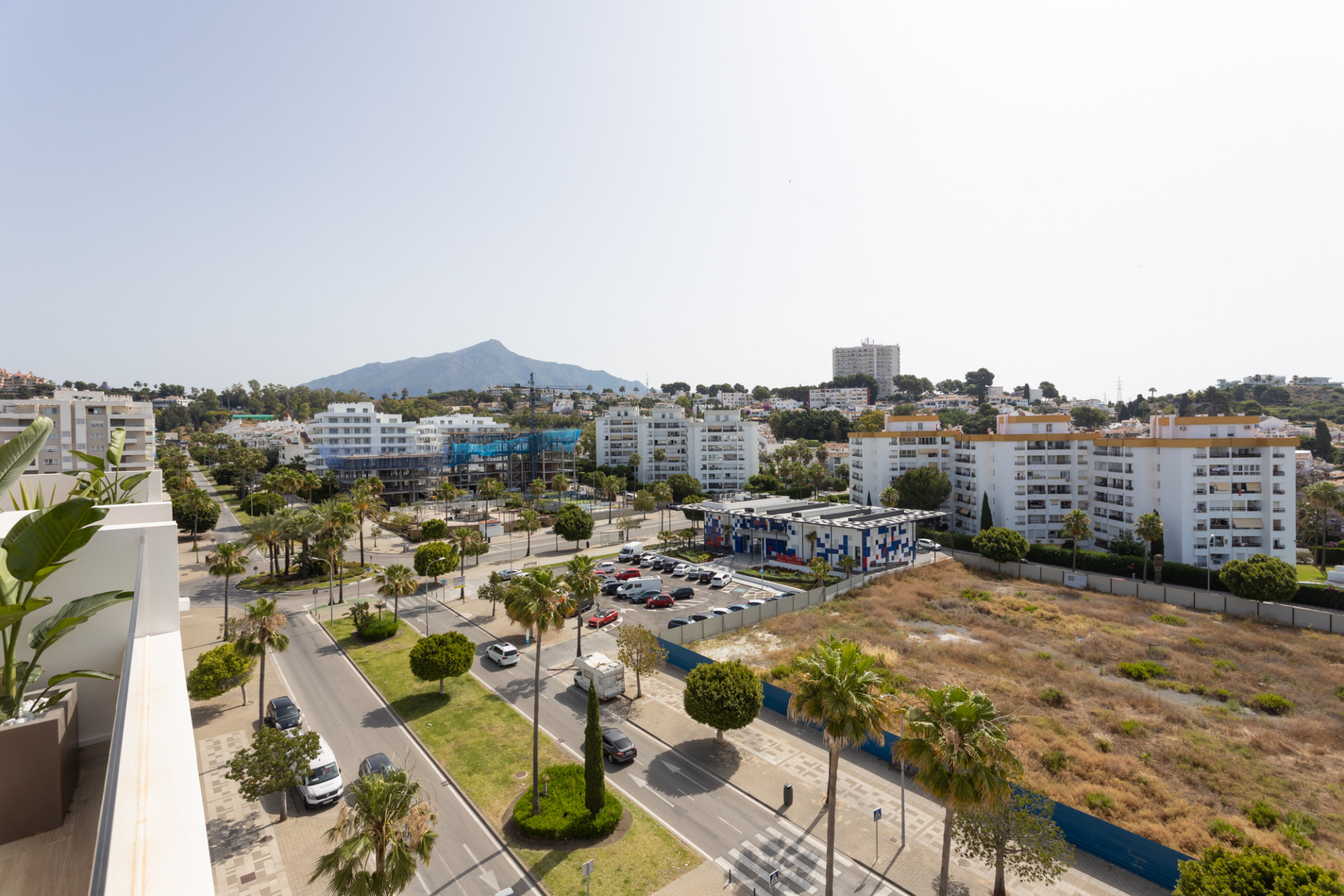 Luxurious Four-Bedroom Corner Penthouse in Nueva Andalucia, Marbella — photo 24