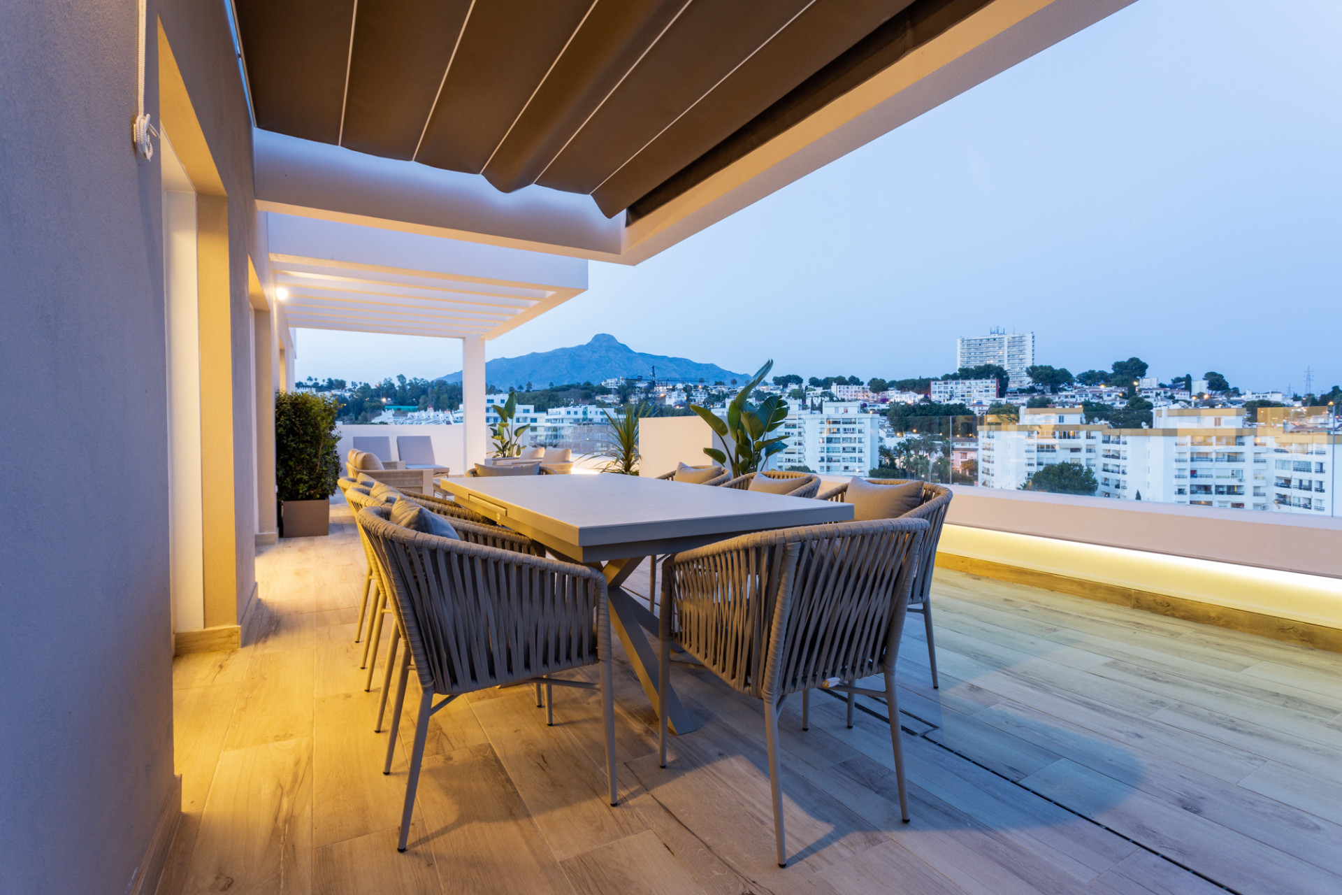Luxurious Four-Bedroom Corner Penthouse in Nueva Andalucia, Marbella — photo 20