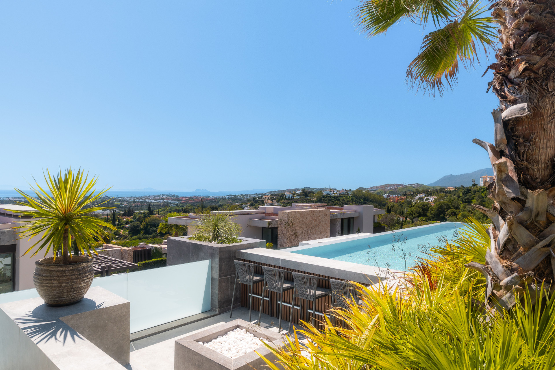 Exquisite Villa mit 6 Schlafzimmern mit atemberaubendem Panoramablick in Benahavis — Foto 32
