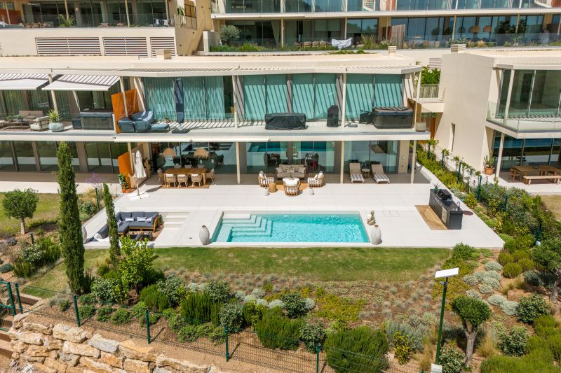 Luxurious Ground Floor Apartment with Private Pool and Panoramic Views in El Higueron — photo 21