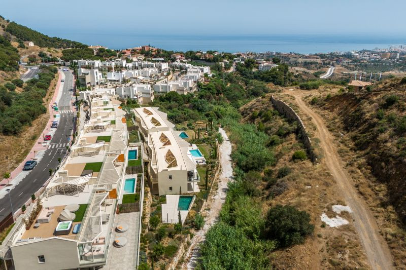 Luxurious Ground Floor Apartment with Private Pool and Panoramic Views in El Higueron — photo 22