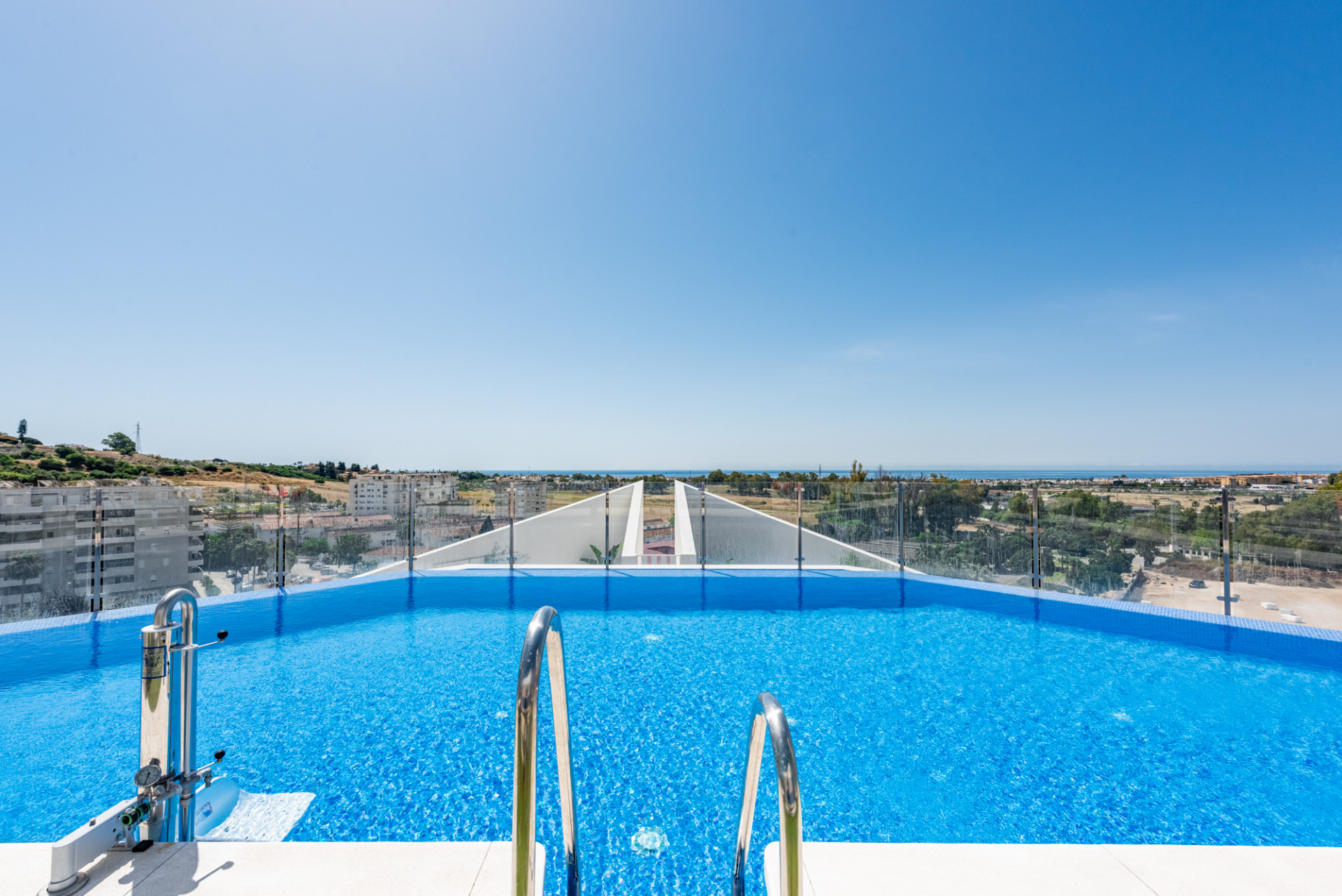 Brand New Luxury Corner Apartment with Sea & Mountain Views in Nueva Andalucia, Marbella — photo 27
