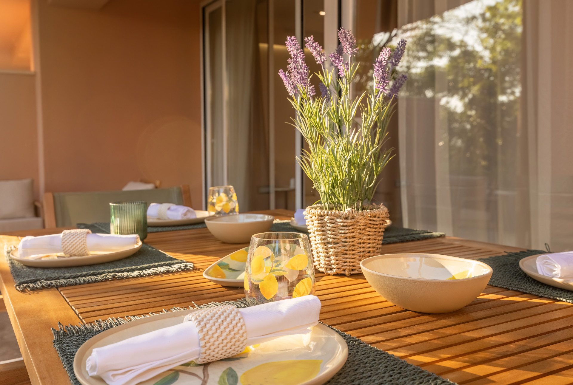 Apartamento recientemente reformado en planta baja en Magna Marbella, Nueva Andalucia — foto 26