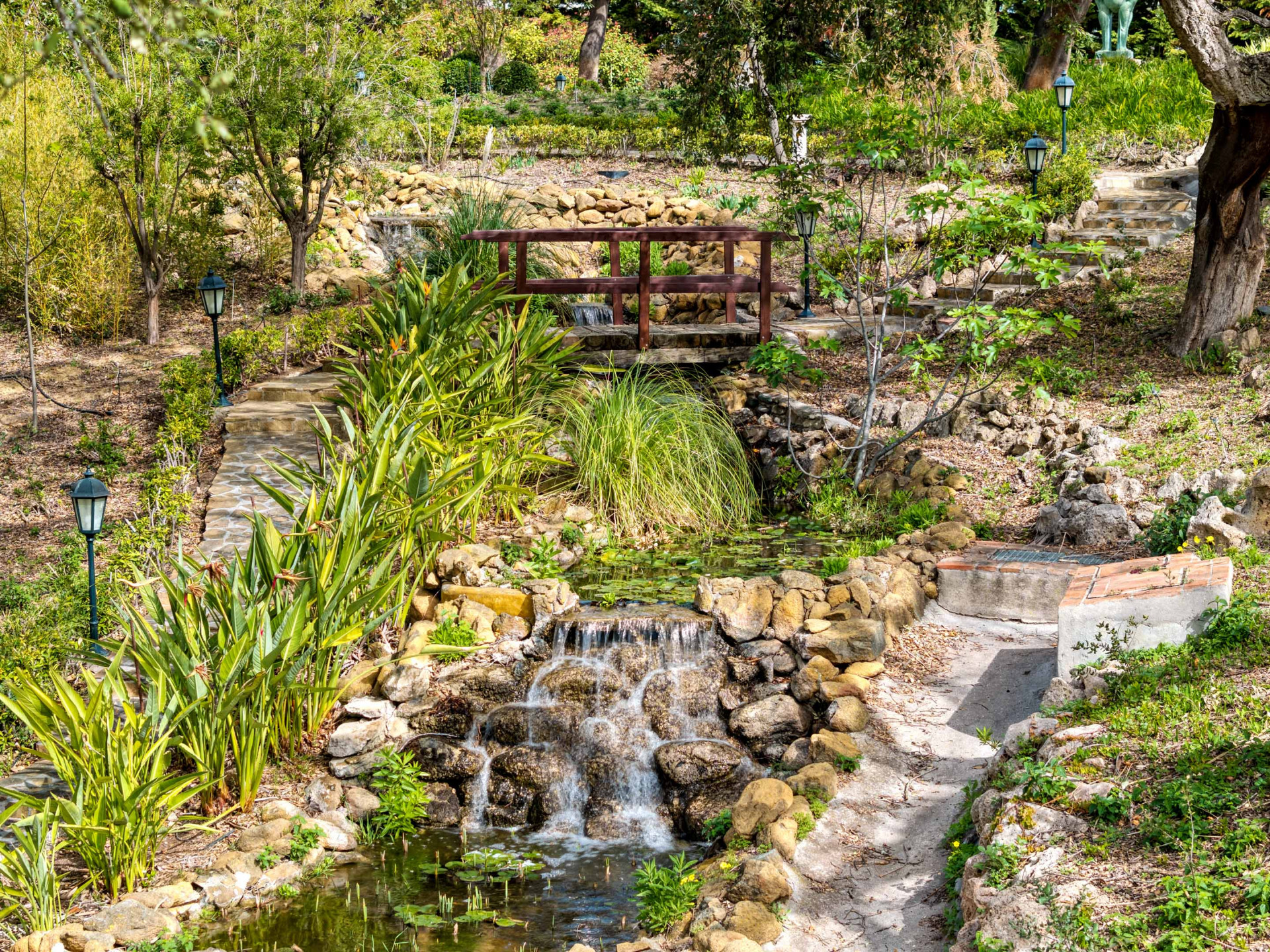 Imposing Luxury Finca with Panoramic Views in La Mairena, Marbella Este — foto 42