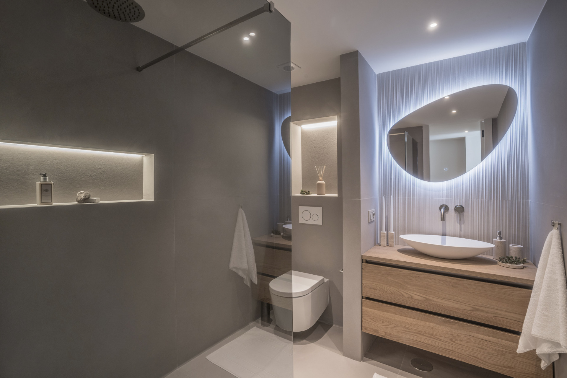 Kürzlich renovierte Wohnung mit privatem Pool in Nueva Andalucia — Foto 16