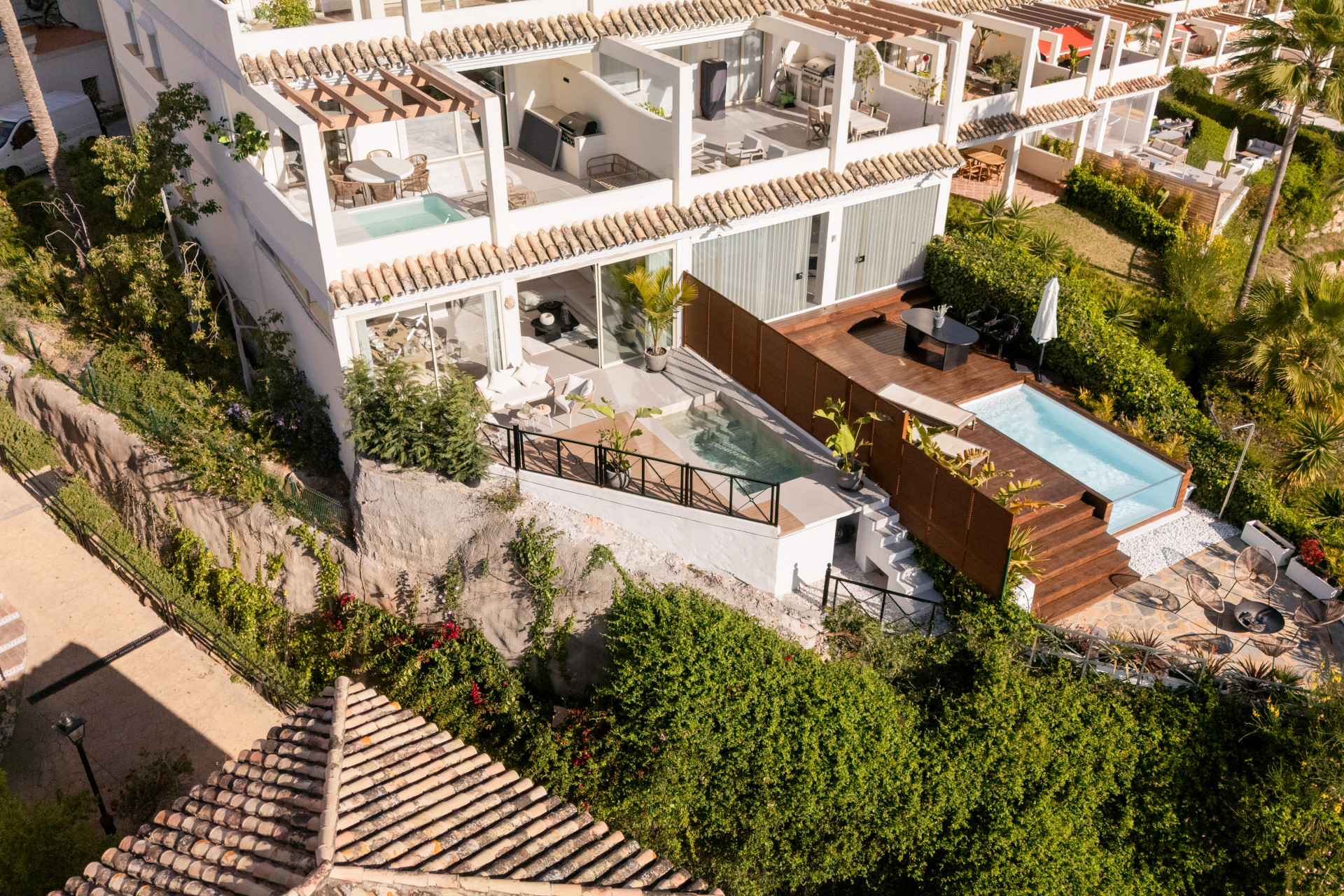 Kürzlich renovierte Wohnung mit privatem Pool in Nueva Andalucia — Foto 20