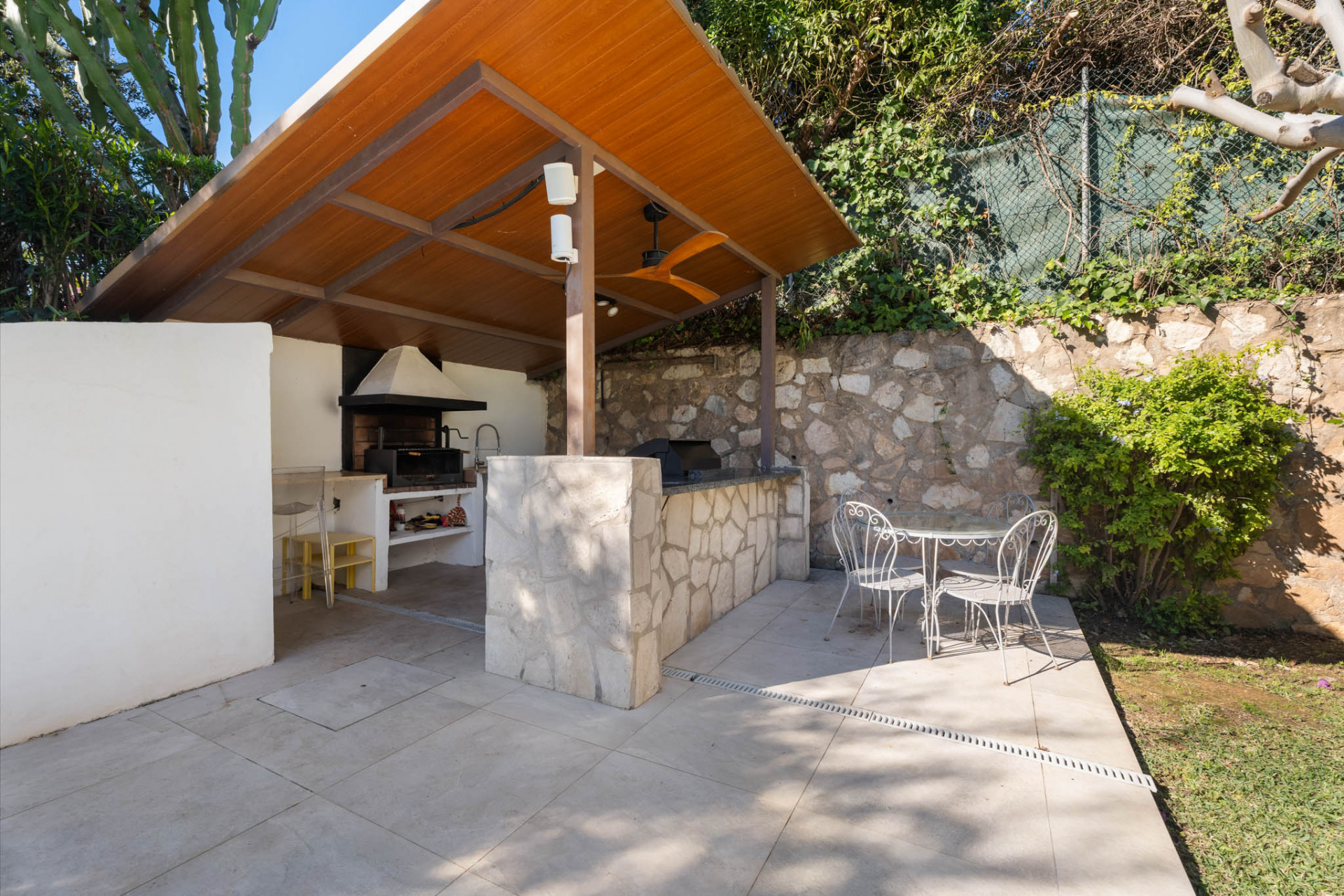 Charmante Familienvilla mit Prime Lage in El Rosario, Marbella Ost — Foto 22