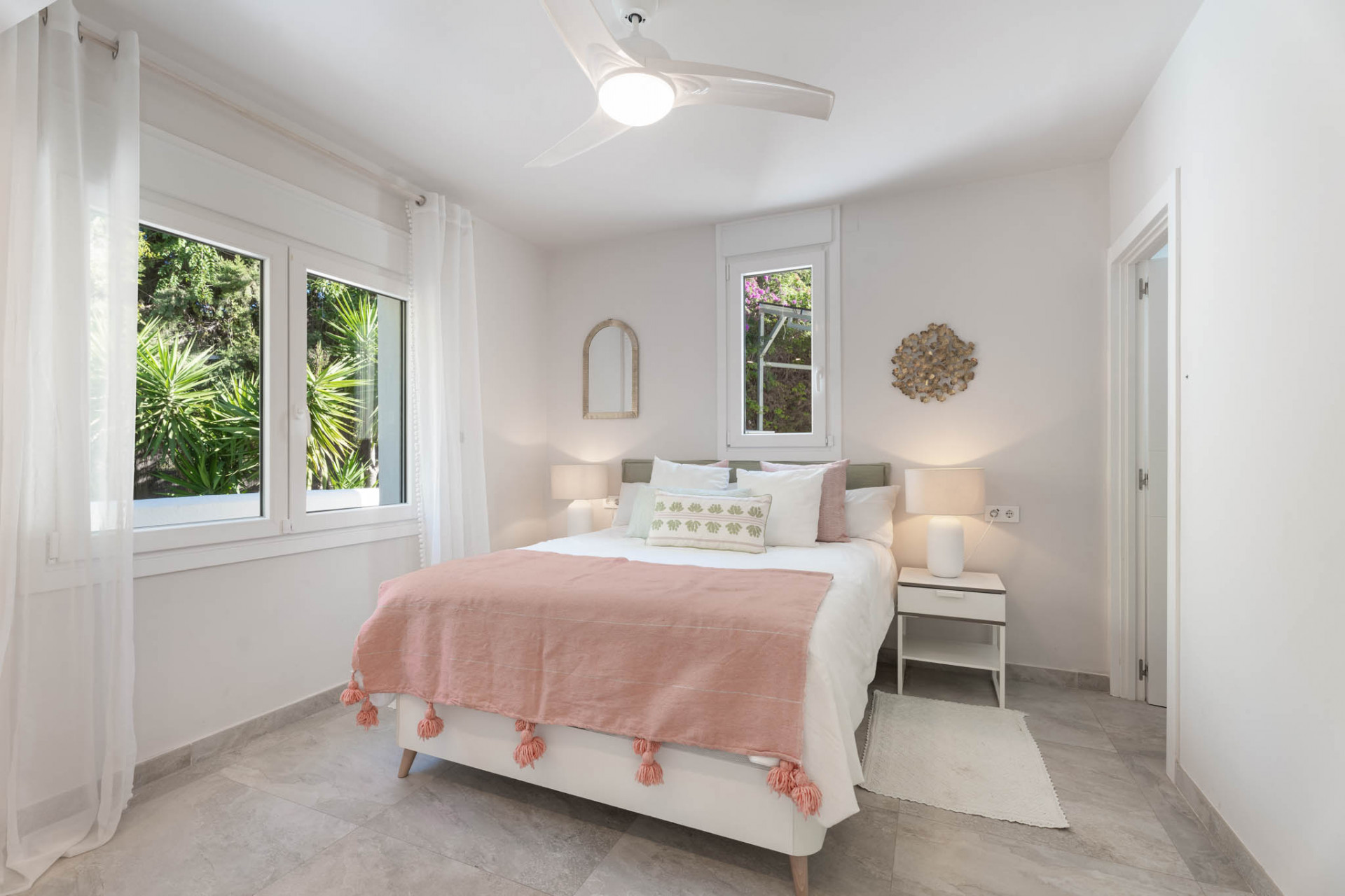 Charmante Familienvilla mit Prime Lage in El Rosario, Marbella Ost — Foto 18