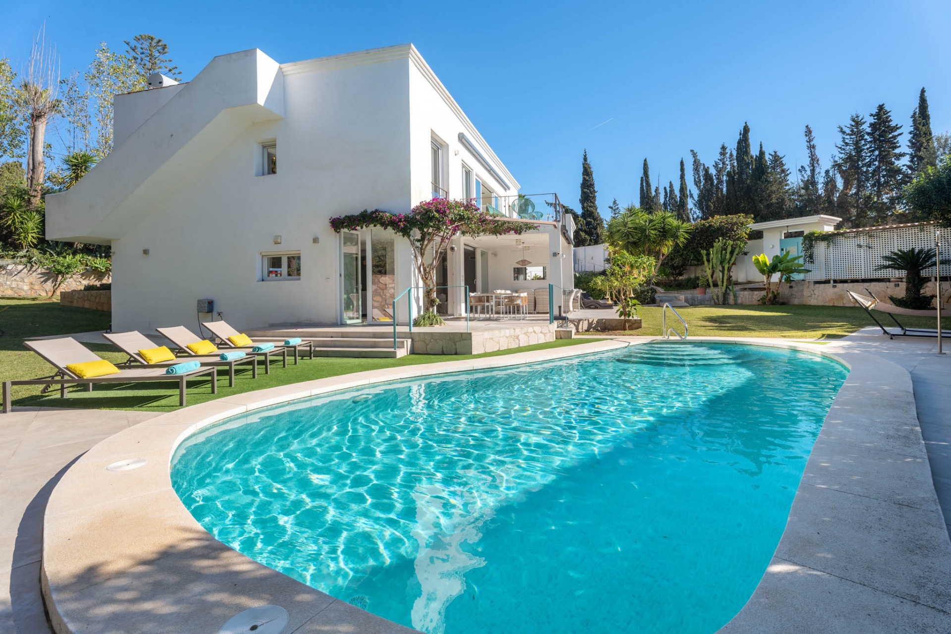 Charmante Familienvilla mit Prime Lage in El Rosario, Marbella Ost — Foto 20