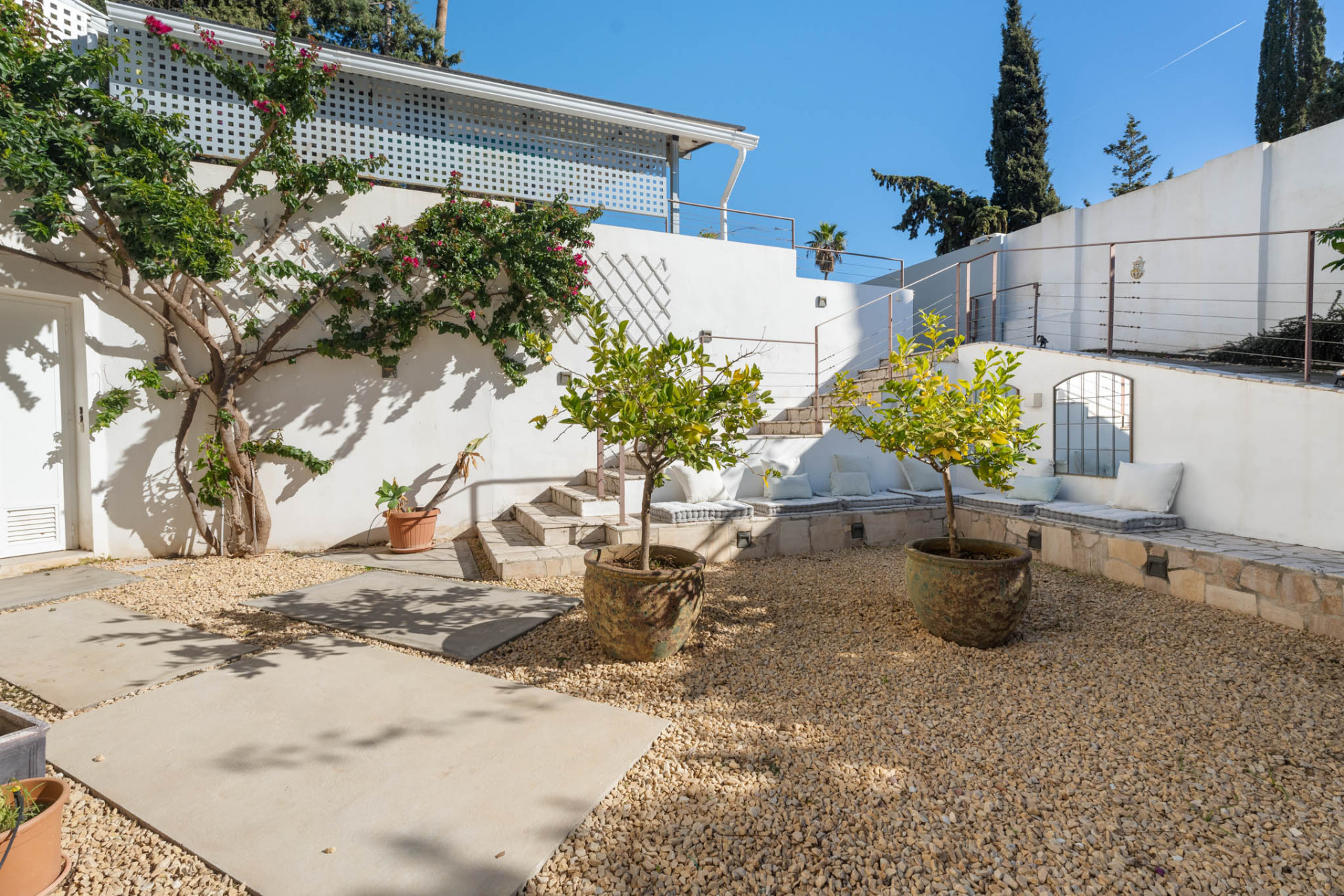 Charmante Familienvilla mit Prime Lage in El Rosario, Marbella Ost — Foto 23