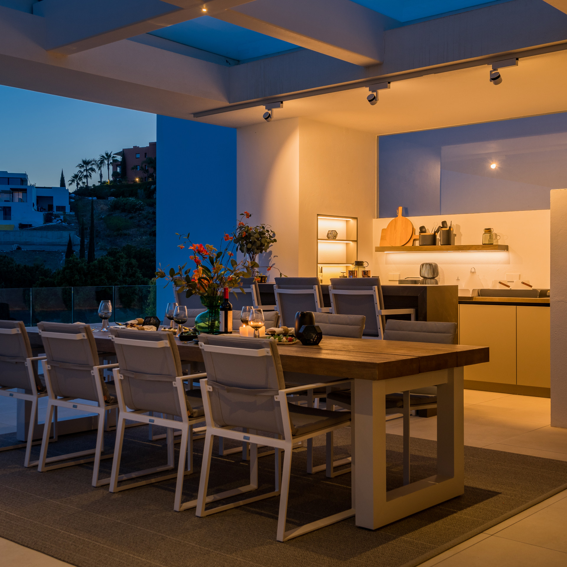 Luxe Golf Villa voor Front Line met panoramisch uitzicht in Los Flamingos, Benahavis — foto 36