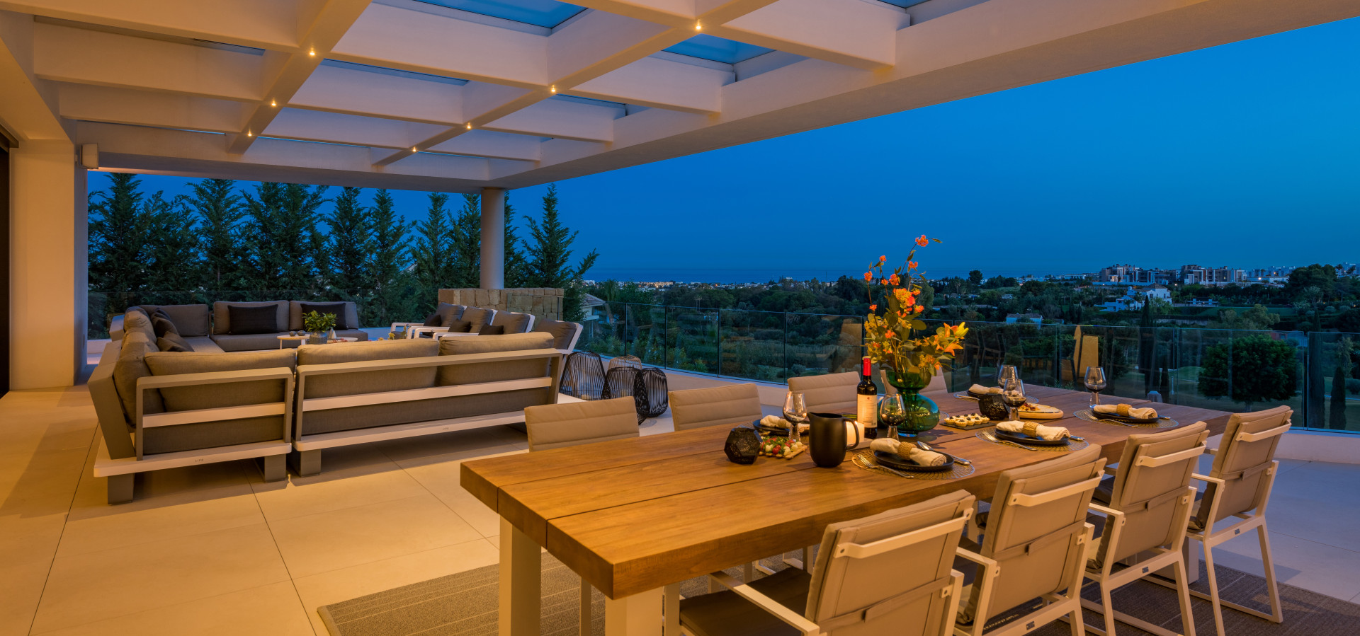 Luxe Golf Villa voor Front Line met panoramisch uitzicht in Los Flamingos, Benahavis — foto 35