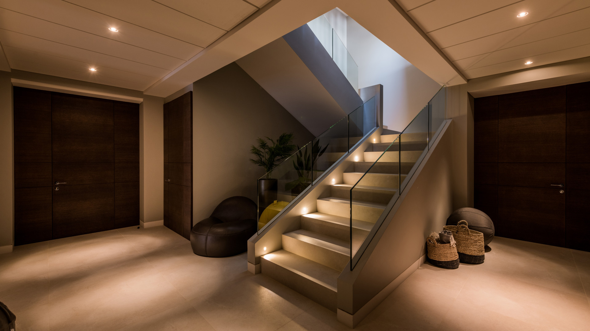 Luxe Golf Villa voor Front Line met panoramisch uitzicht in Los Flamingos, Benahavis — foto 34