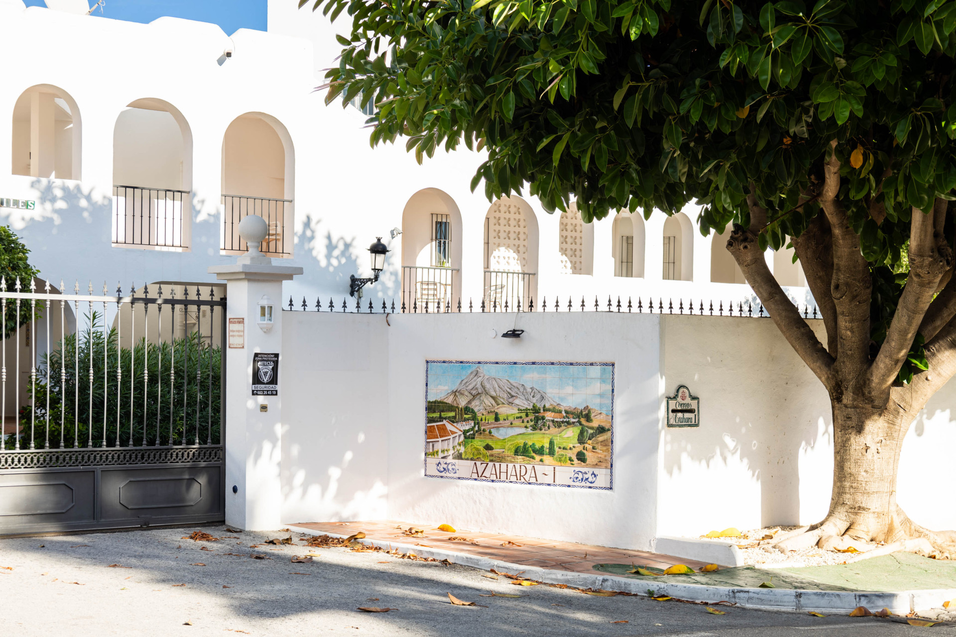 Luxury Two-Bedroom Apartment in Prime Nueva Andalucia, Marbella — photo 18