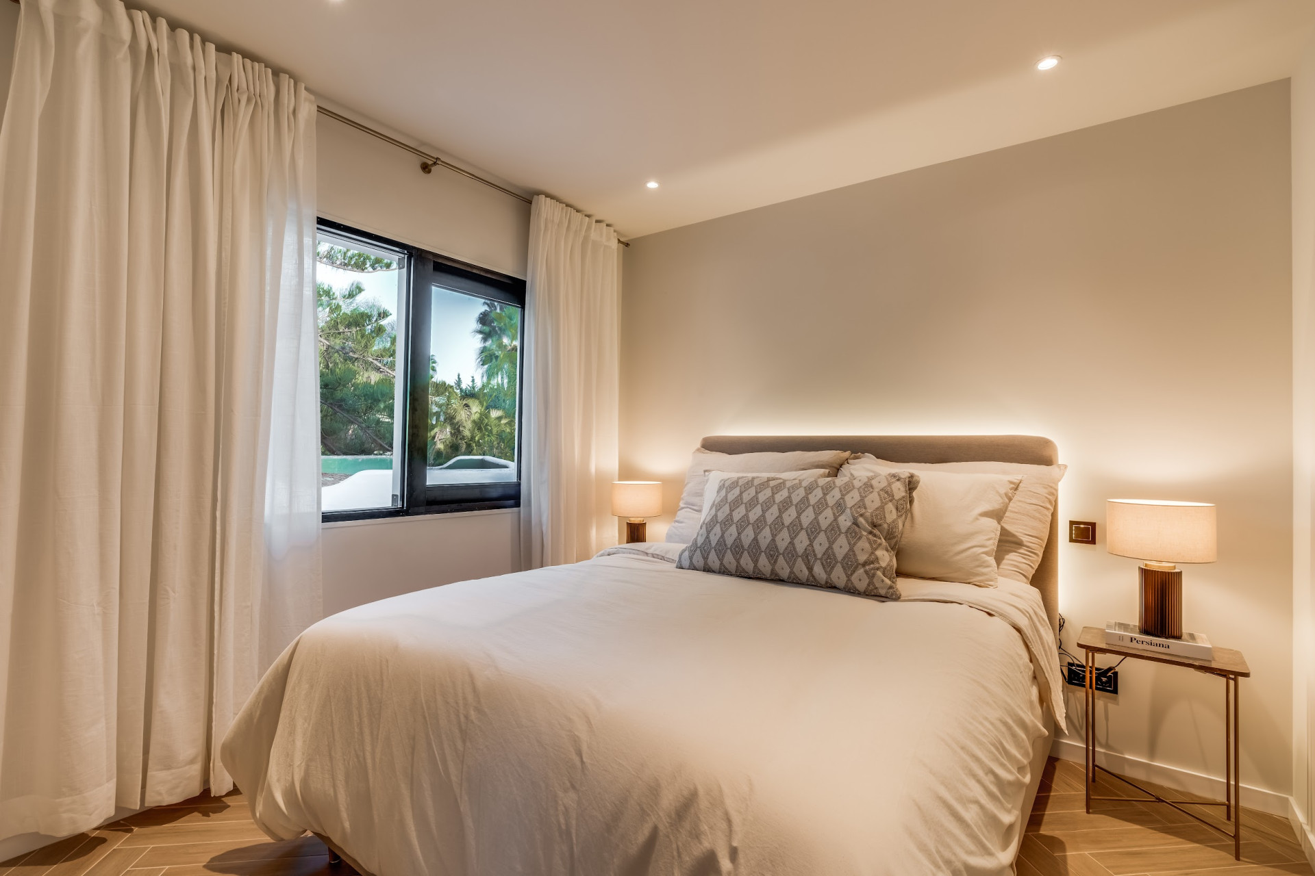 Elegantes Vierzimmer-Stadthaus in Los Potros, Nueva Andalucia — Foto 26