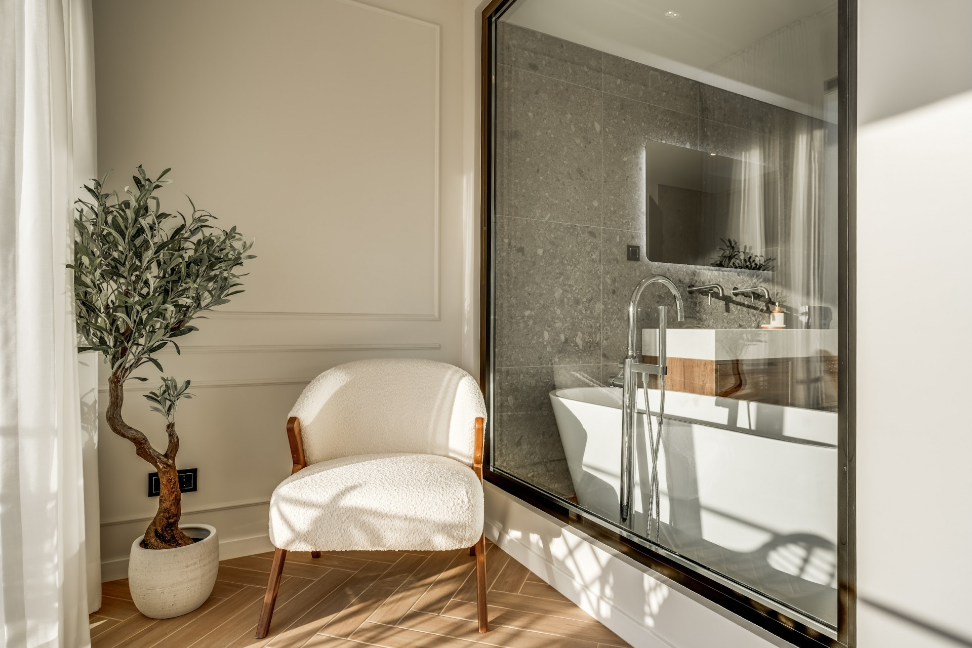 Elegantes Vierzimmer-Stadthaus in Los Potros, Nueva Andalucia — Foto 17
