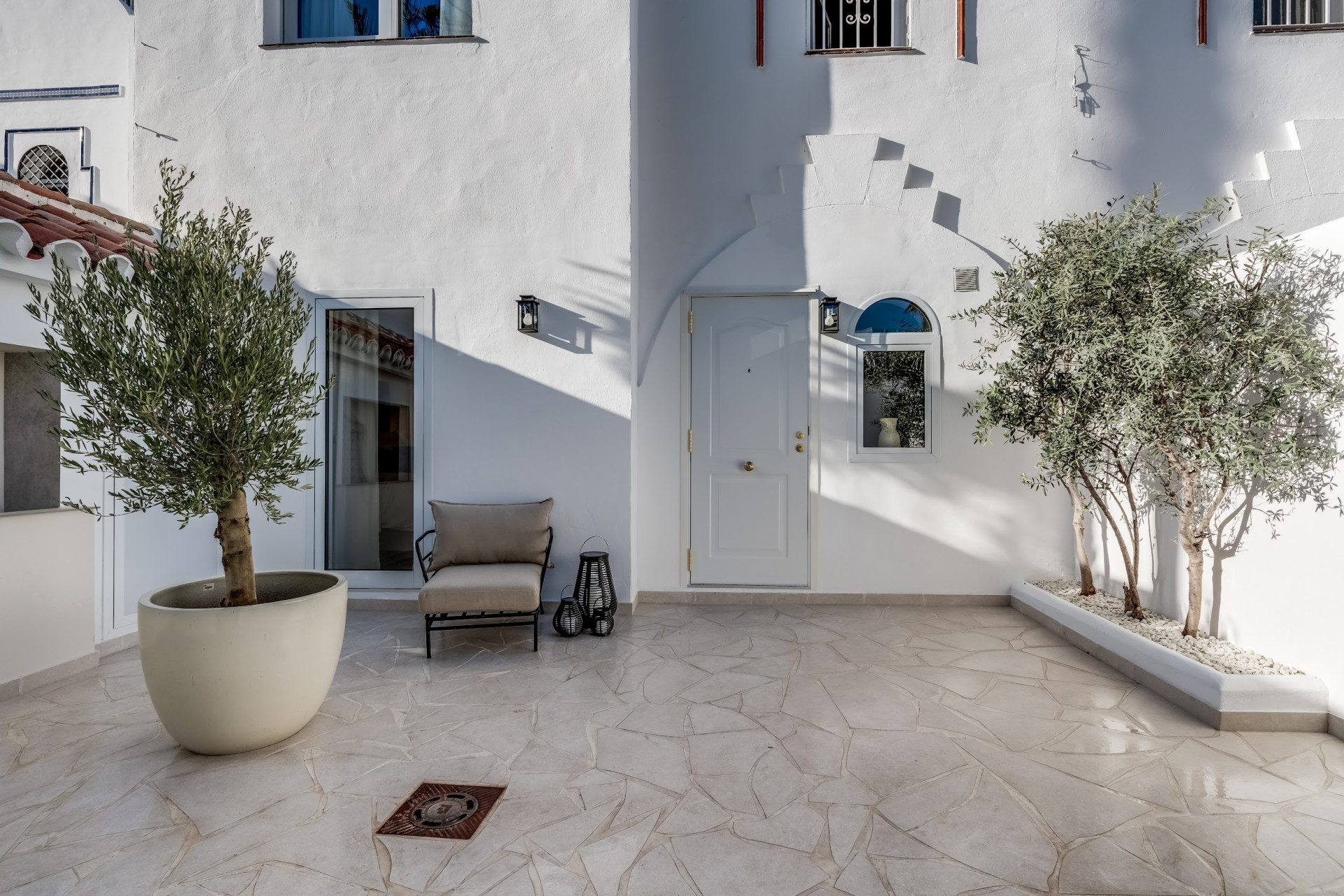 Elegantes Vierzimmer-Stadthaus in Los Potros, Nueva Andalucia — Foto 30