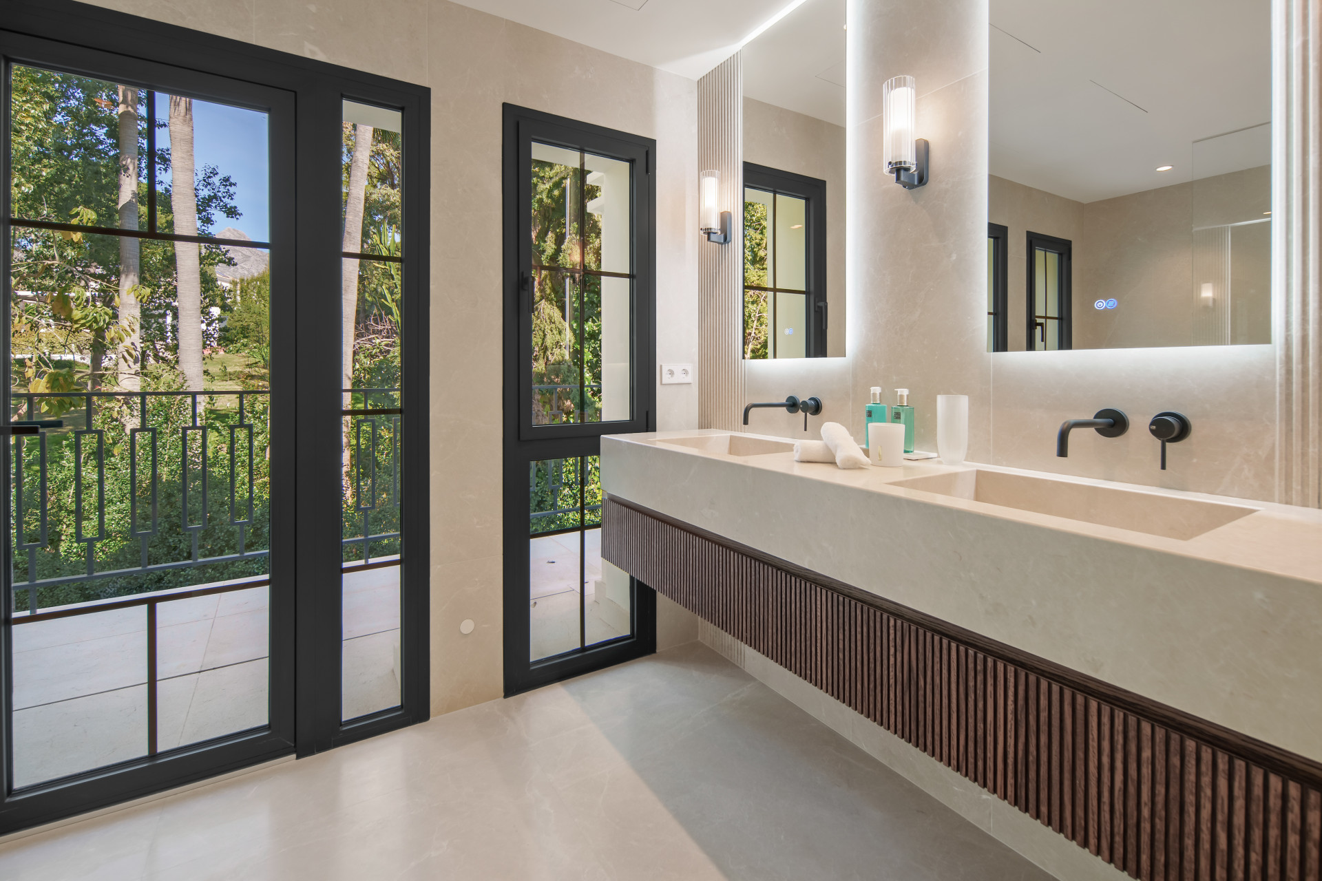 Prachtige villa met zes slaapkamers in Parcelas del Golf, Marbella — foto 12