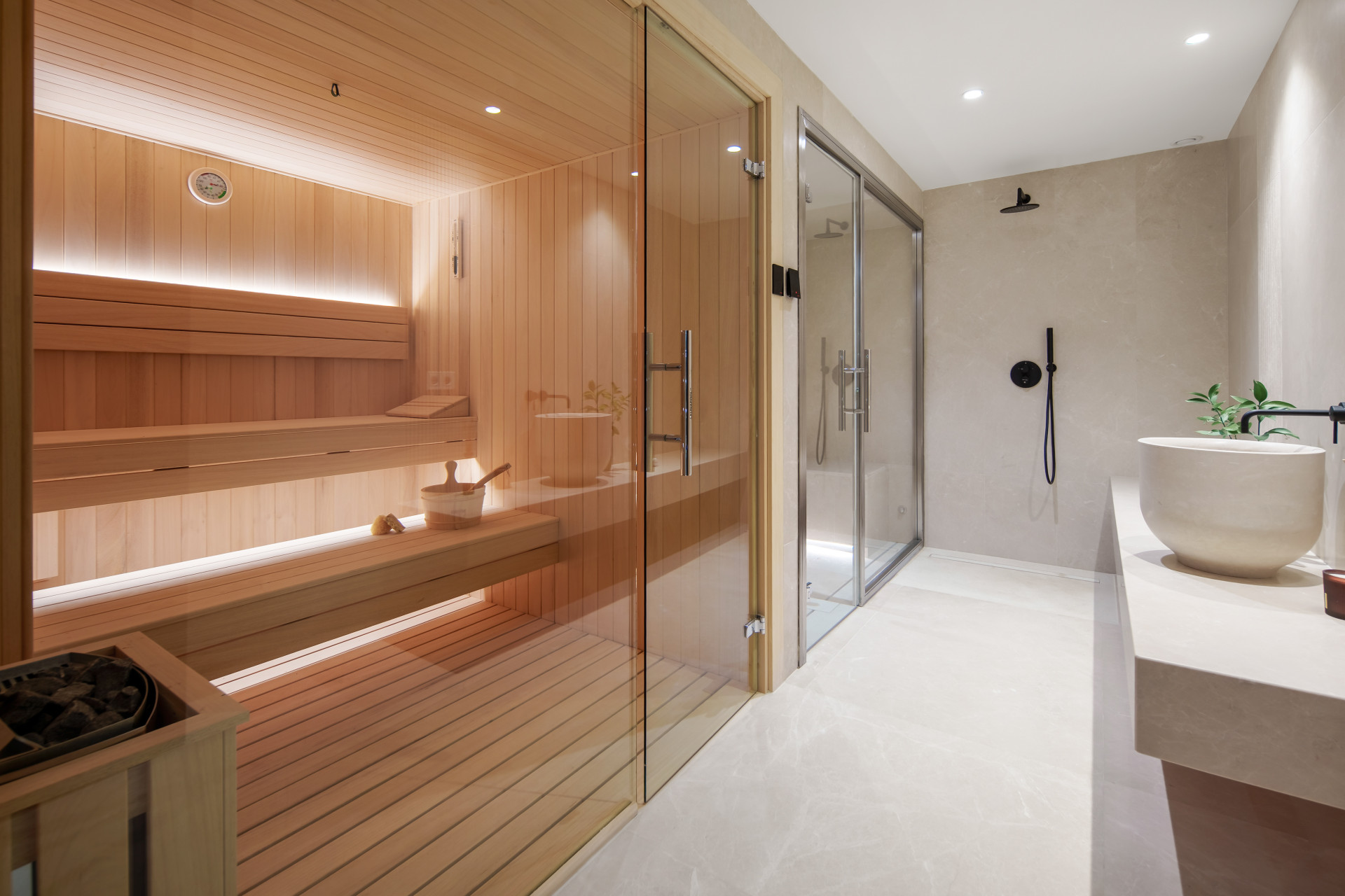 Prachtige villa met zes slaapkamers in Parcelas del Golf, Marbella — foto 17