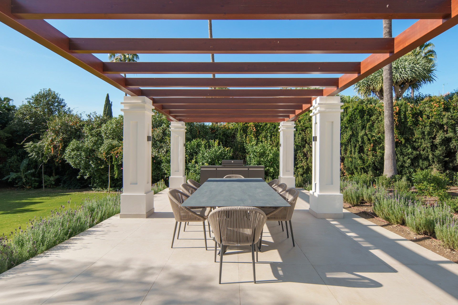 Prachtige villa met zes slaapkamers in Parcelas del Golf, Marbella — foto 22
