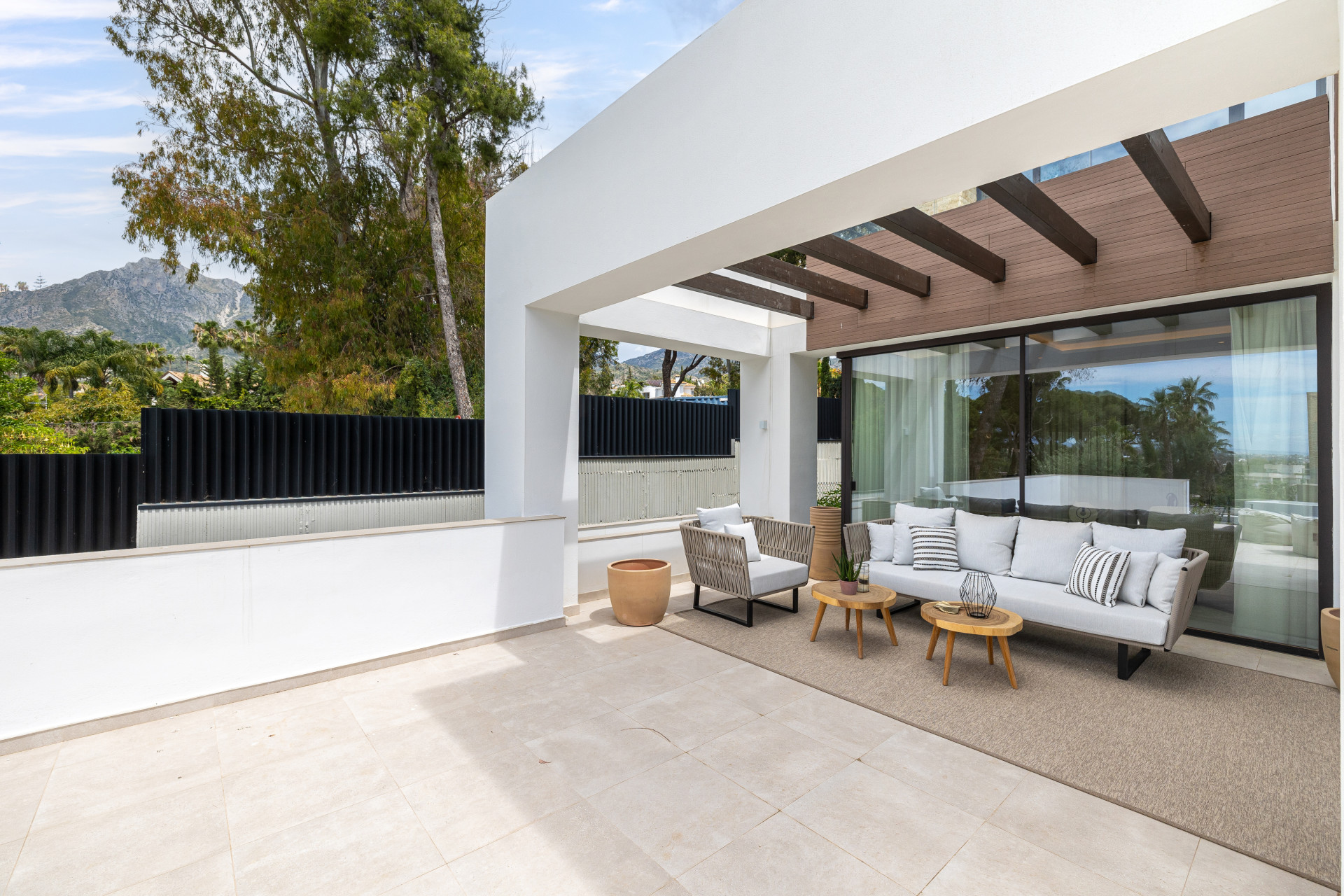 Newly Built Luxury Villa in La Fuente, Marbella – Panoramic Sea, City & Mountain Views — photo 18
