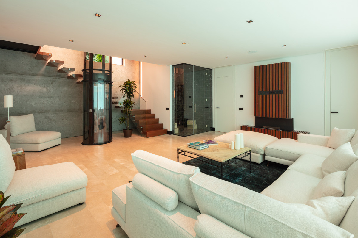 Prachtige 5-slaapkamer villa in Marbella's Exclusieve Casablanca Beach Villas — foto 14