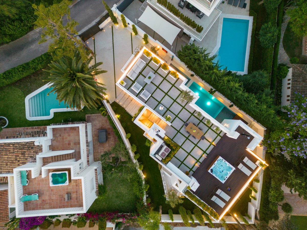 Prachtige 5-slaapkamer villa in Marbella's Exclusieve Casablanca Beach Villas — foto 23