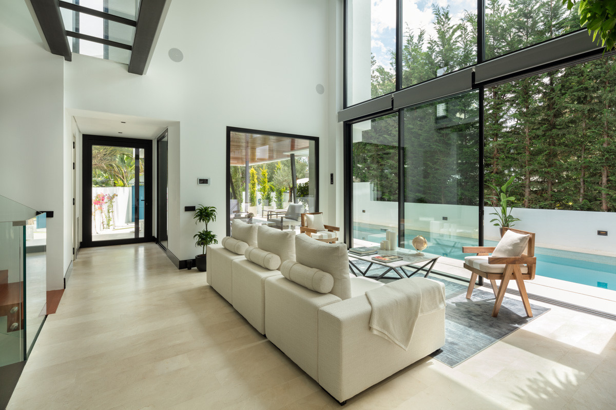 Prachtige 5-slaapkamer villa in Marbella's Exclusieve Casablanca Beach Villas — foto 3