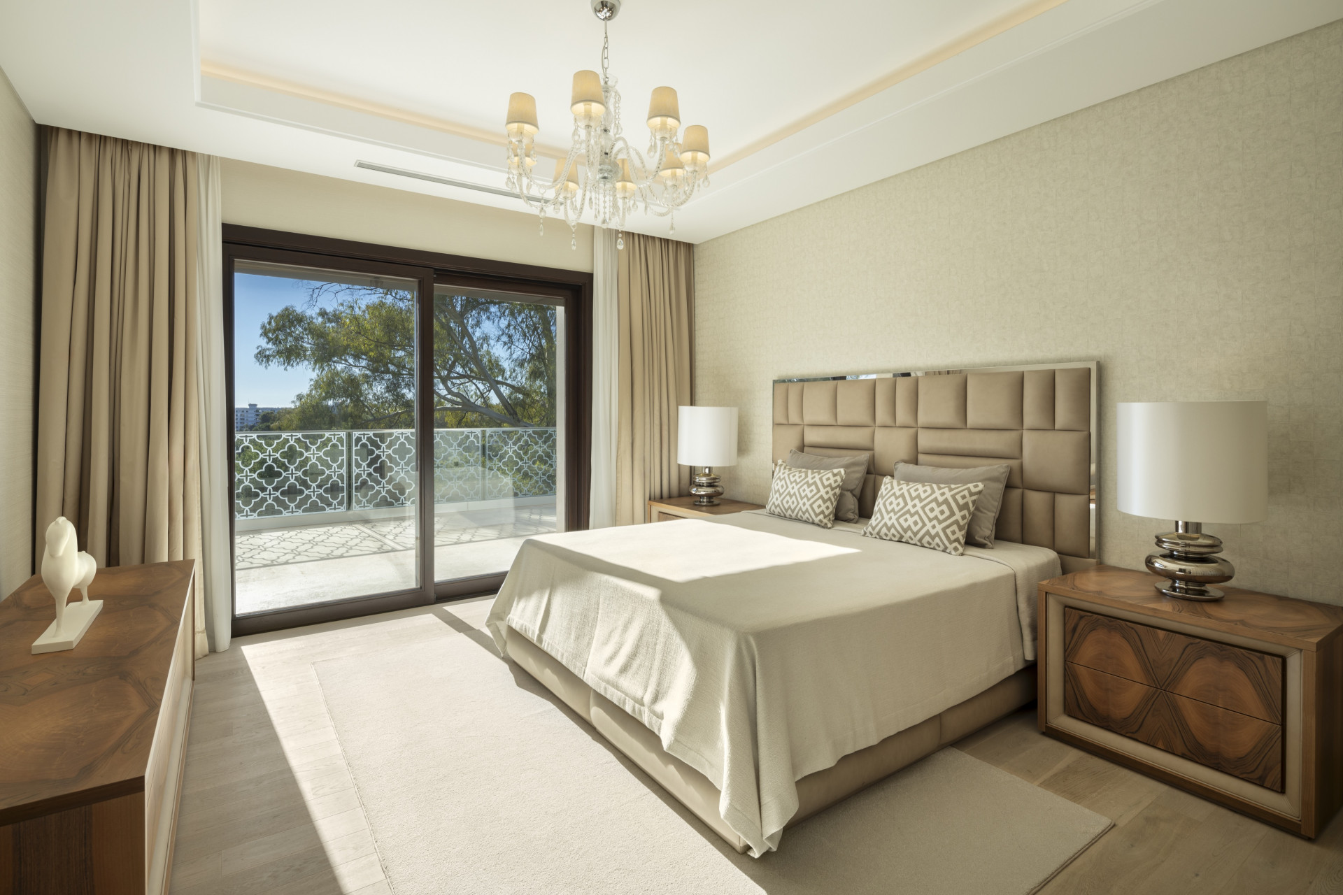Exquisite Frontline Golf Villa in Nueva Andalucia — foto 7