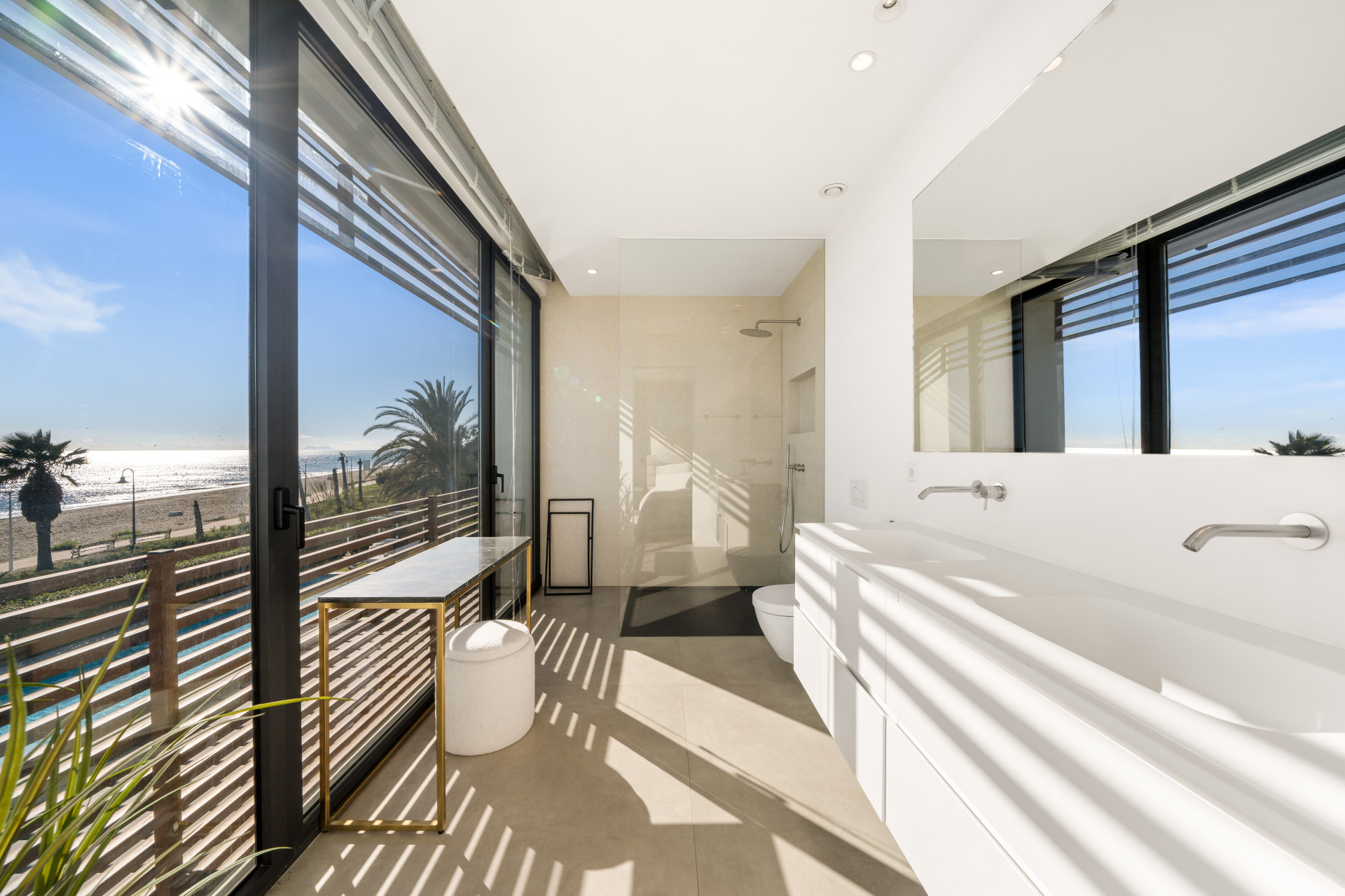 Luxury Beachside Villa on the New Golden Mile, Estepona — photo 11