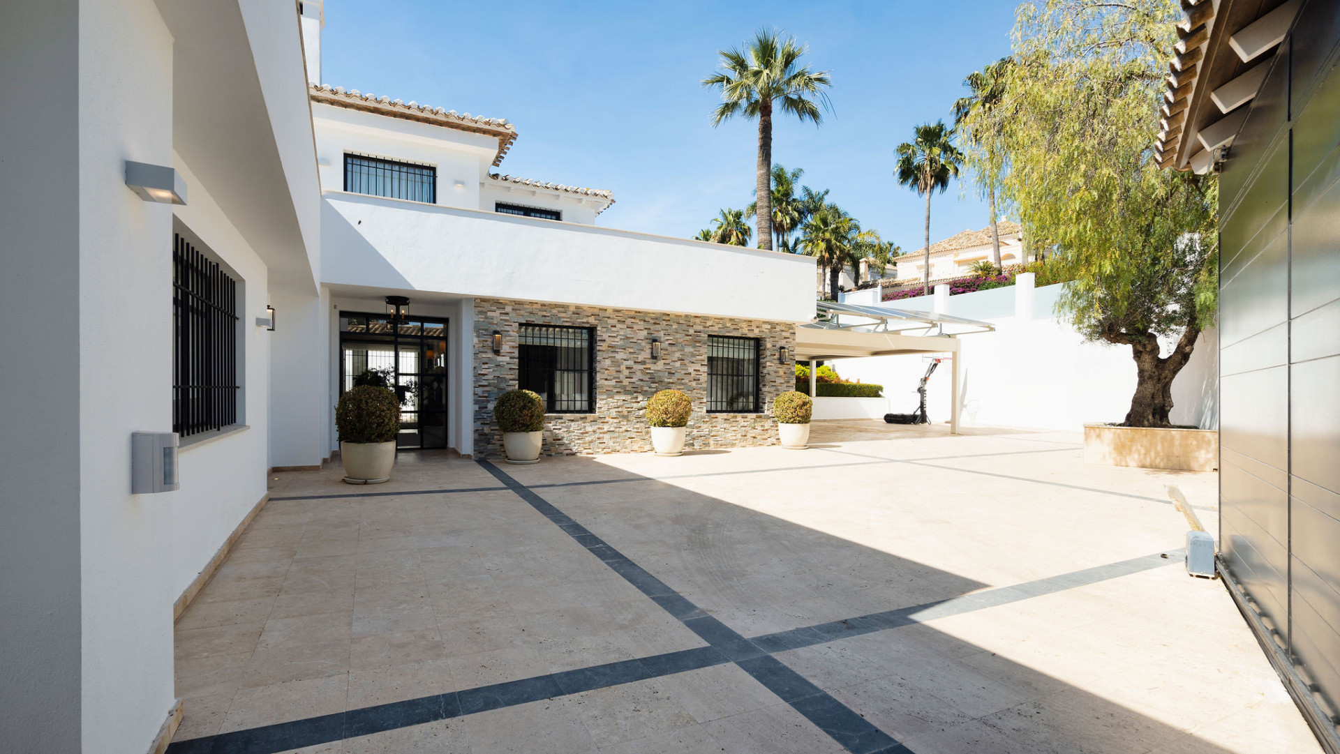 Luxuriöse Golf Villa in Los Naranjos, Nueva Andalucia — Foto 36