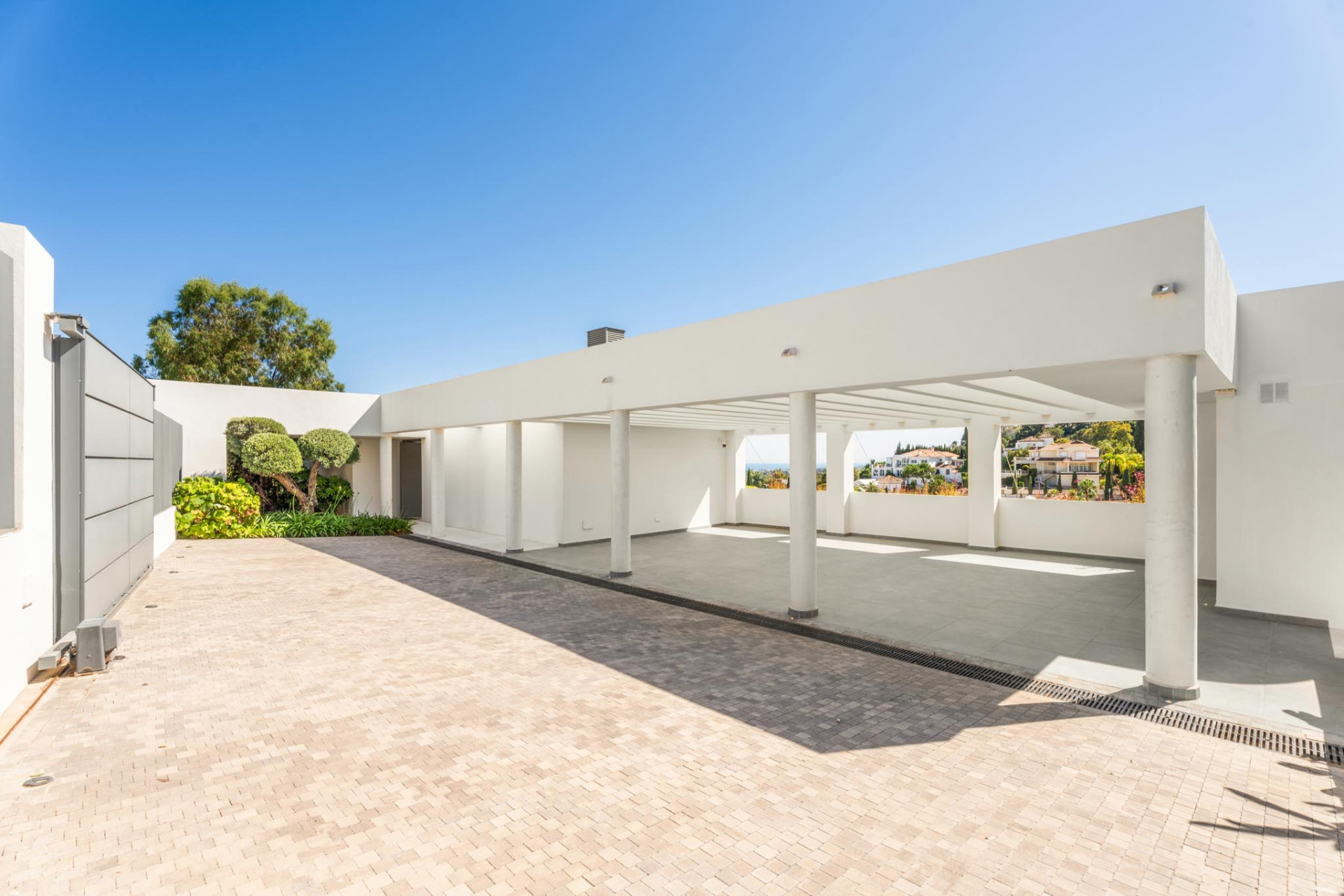 Contemporary Luxury Villa in La Quinta, Benahavis — photo 35