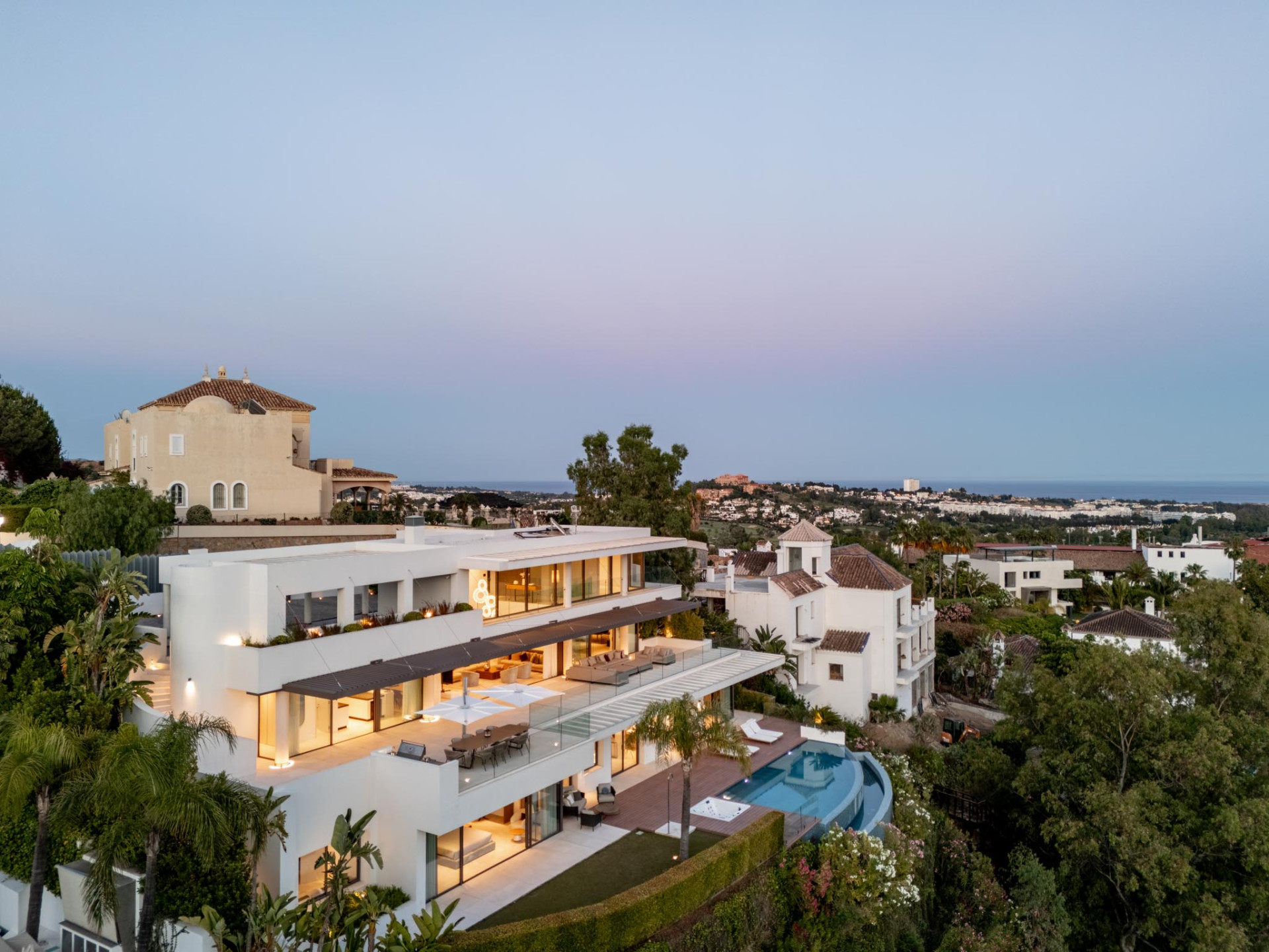 Contemporary Luxury Villa in La Quinta, Benahavis — photo 38