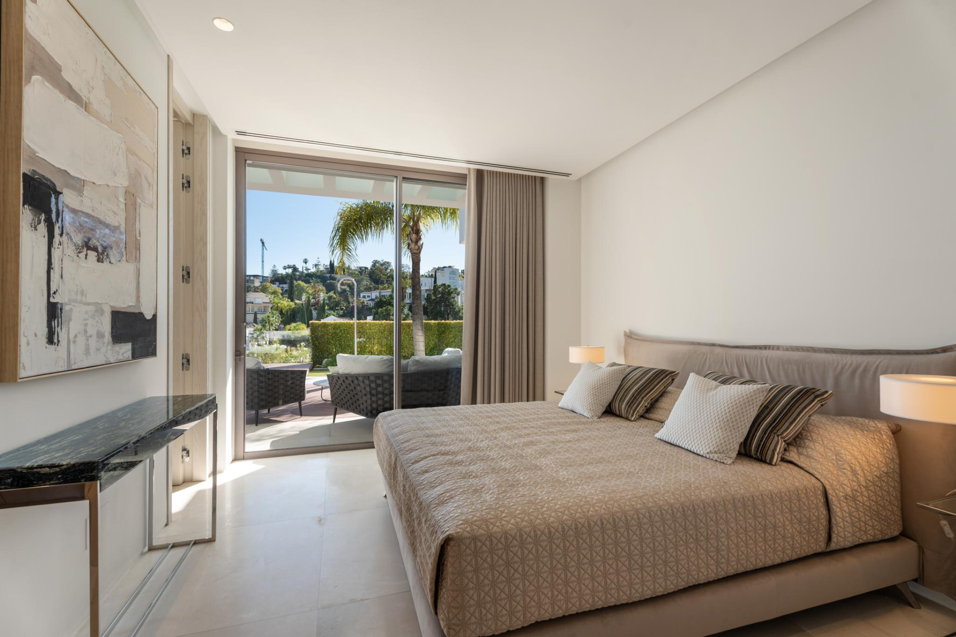 Contemporary Luxury Villa in La Quinta, Benahavis — photo 18
