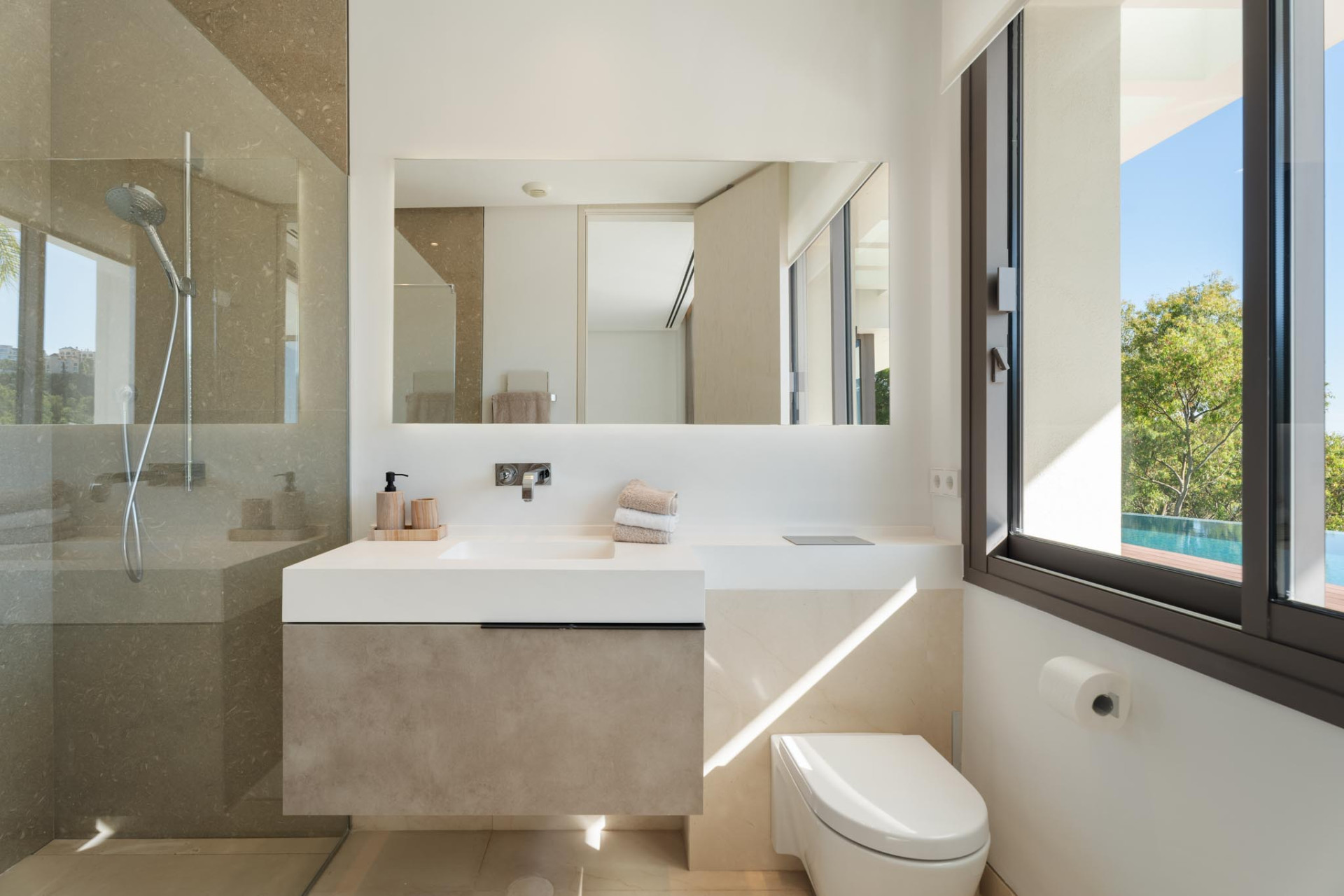 Contemporary Luxury Villa in La Quinta, Benahavis — photo 24
