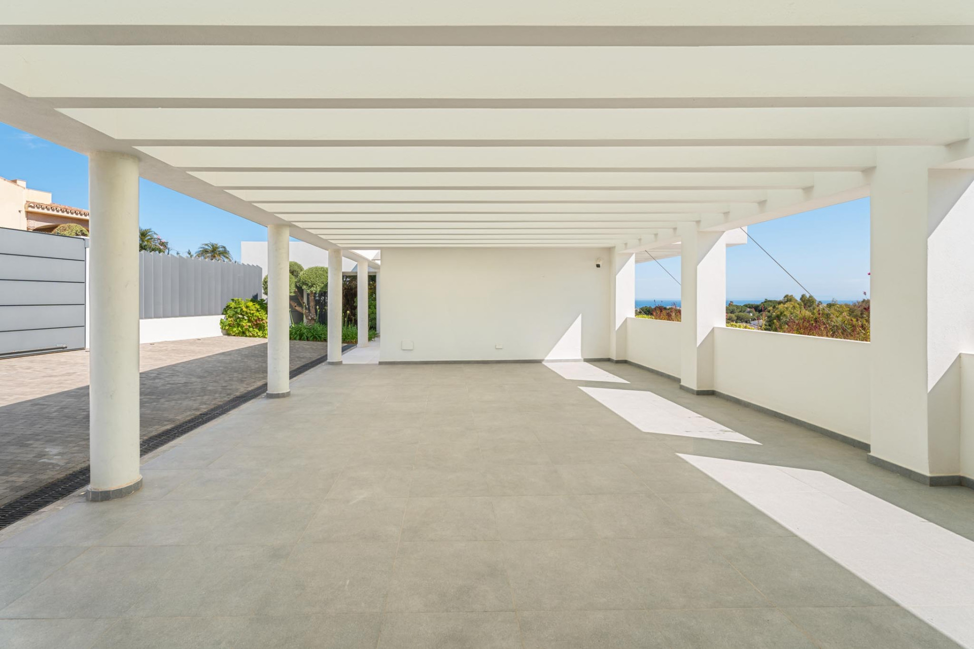 Contemporary Luxury Villa in La Quinta, Benahavis — photo 36
