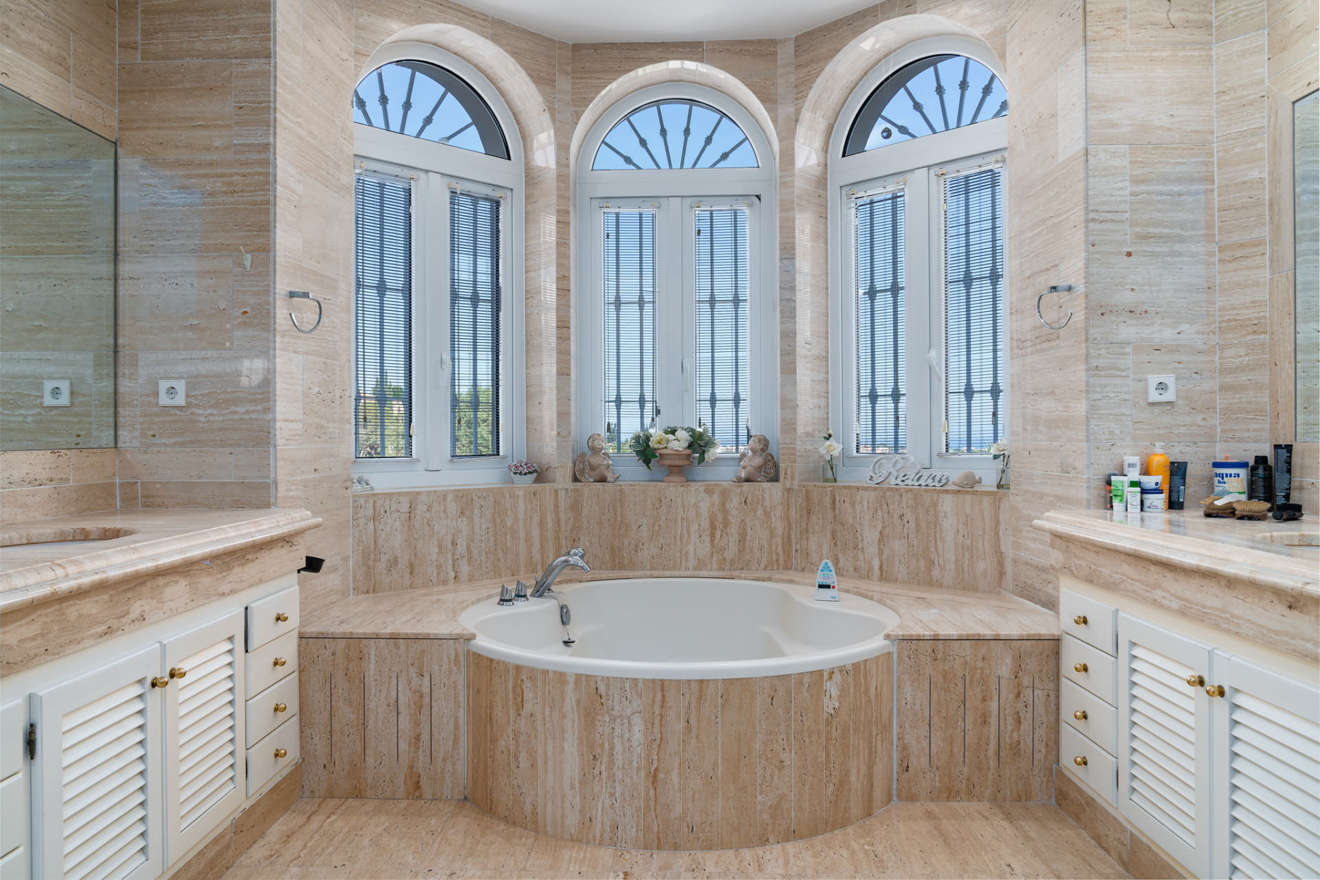 Luxurious Andalucian Villa in Nueva Andalucia, Marbella — foto 20