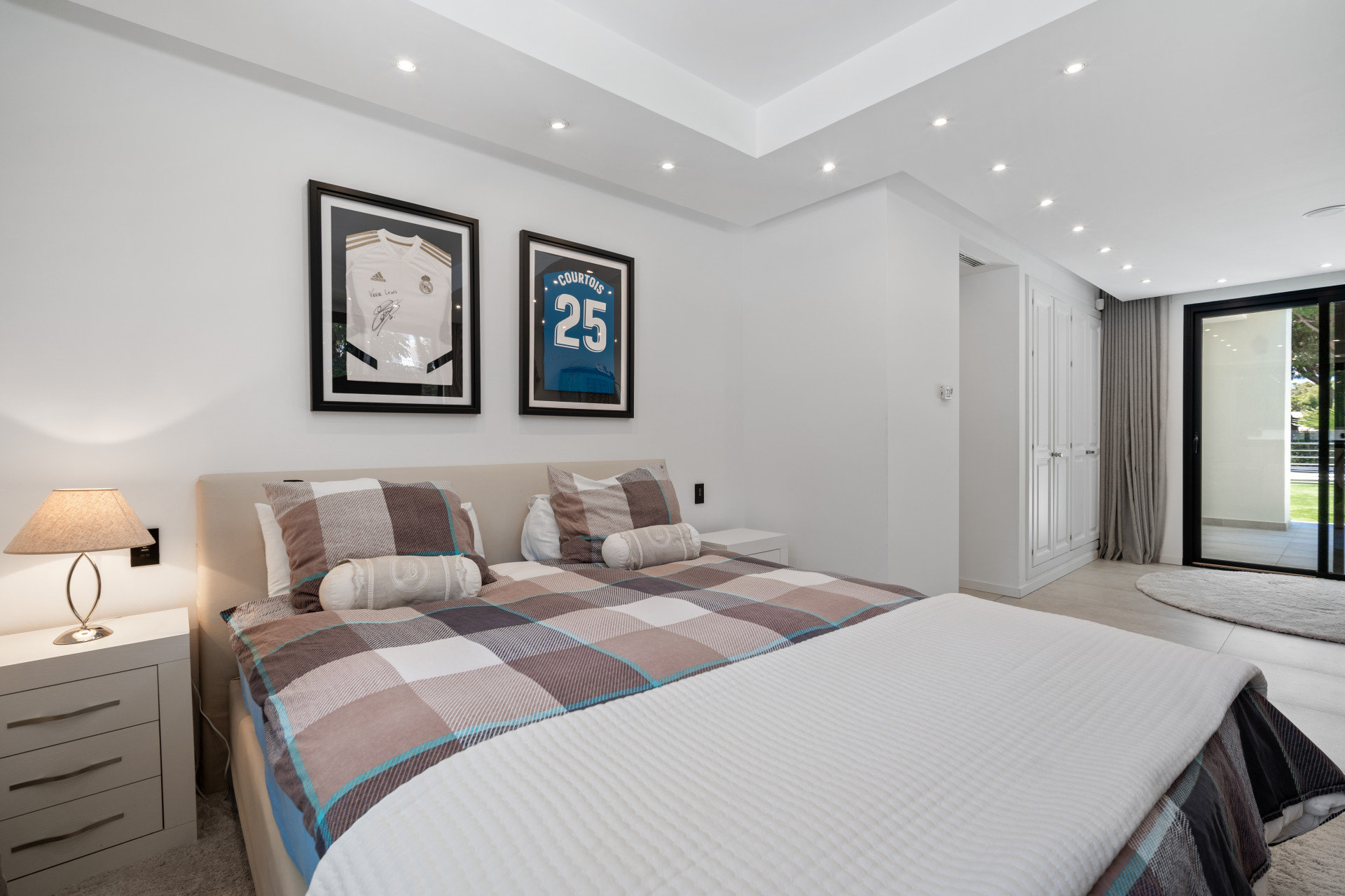Lujosa Villa de 6 dormitorios en Hacienda las Chapas, Marbella Este — foto 9