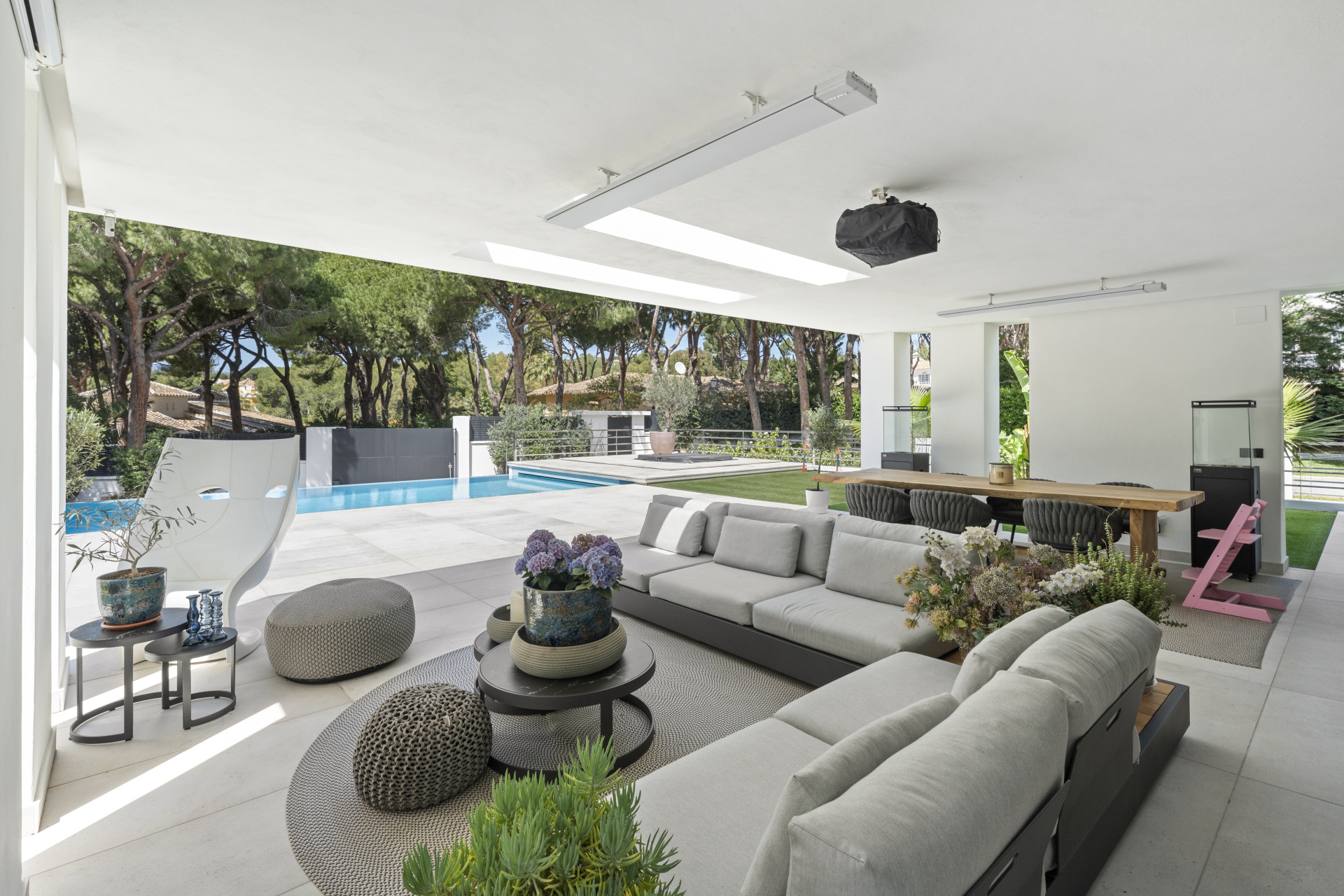 Lujosa Villa de 6 dormitorios en Hacienda las Chapas, Marbella Este — foto 2
