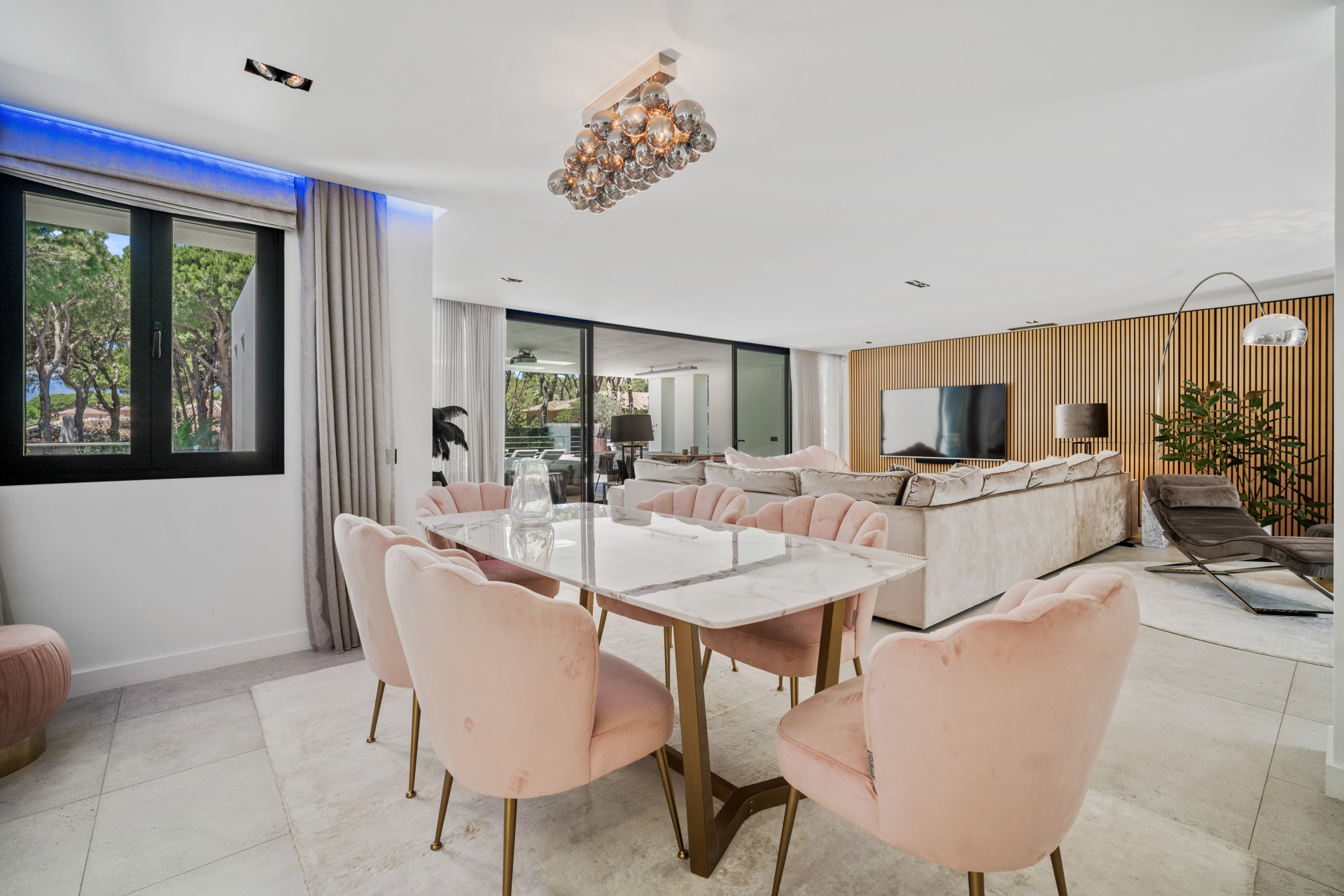Lujosa Villa de 6 dormitorios en Hacienda las Chapas, Marbella Este — foto 5