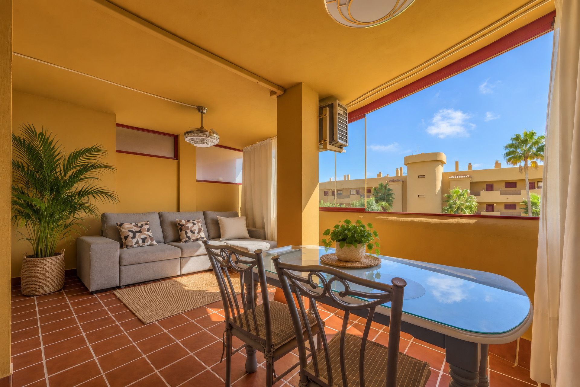 Apartment in La Cala De Mijas - Image 3