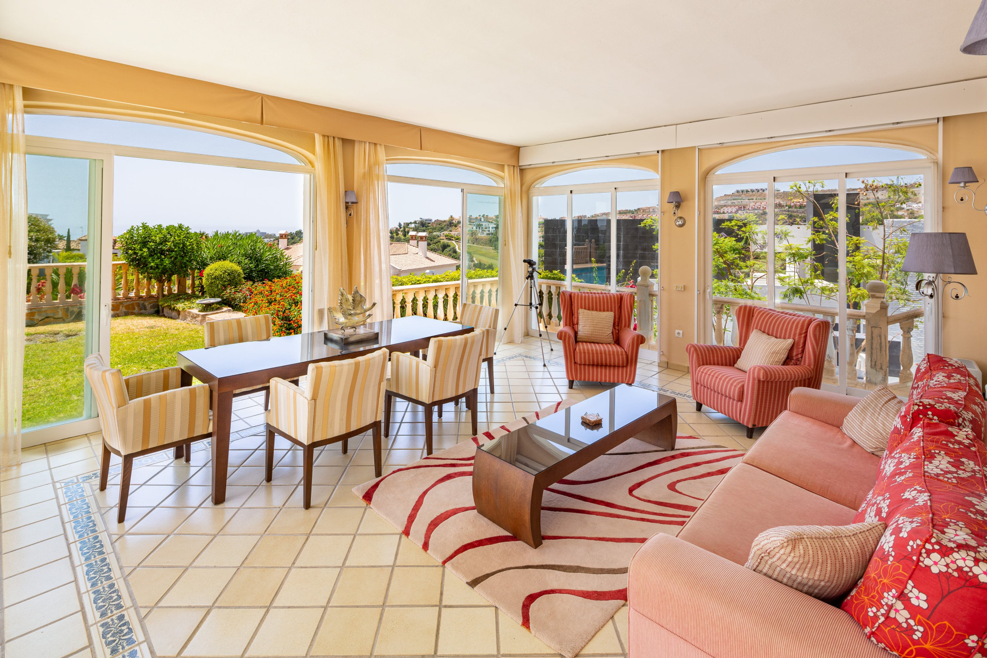 <b>Villa</b> con vistas al mar en La Alqueria, <b>Benahavis</b> - 2
