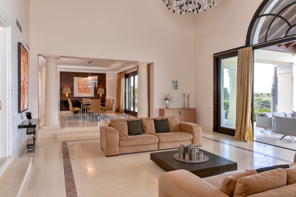 Extraordinaria <b>Villa</b> con vistas panorámicas al mar en La Zagaleta, <b>Benahavis</b> - 4