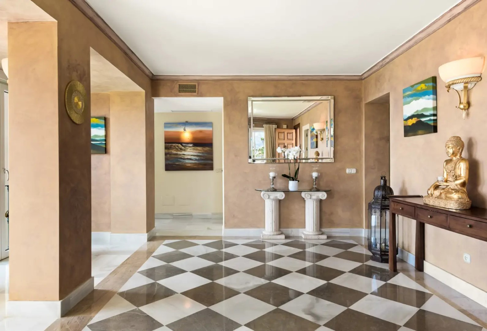 Excelente <b>Ático Duplex</b> con vistas panorámicas al mar en Monte Halcones, <b>Benahavis</b> - 3