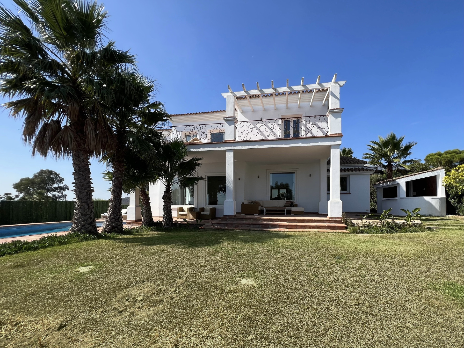 Extraordinaria <b>Villa</b> con vistas panorámicas al mar en <b>Manilva</b> - 3