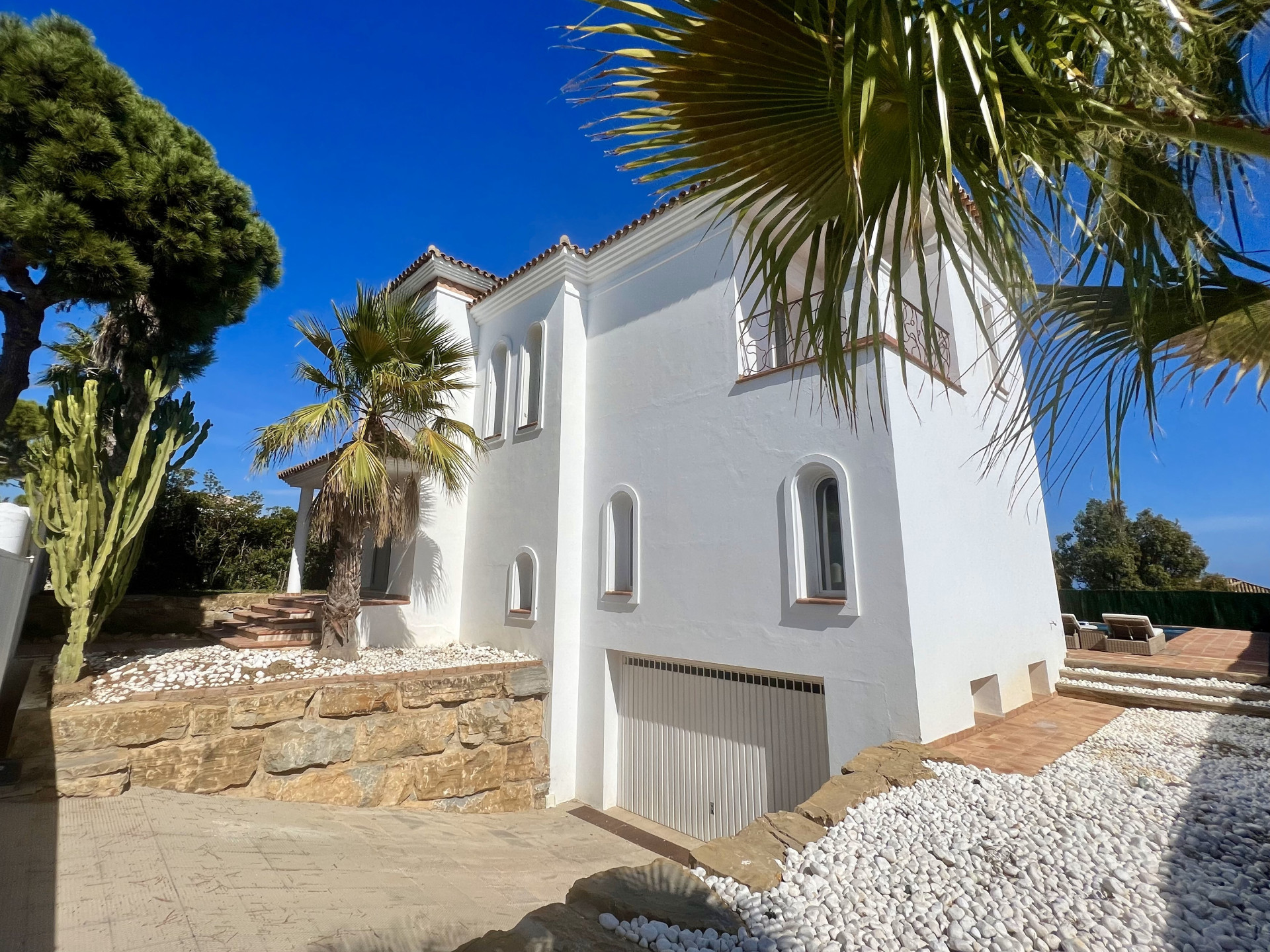 Extraordinaria <b>Villa</b> con vistas panorámicas al mar en <b>Manilva</b> - 4